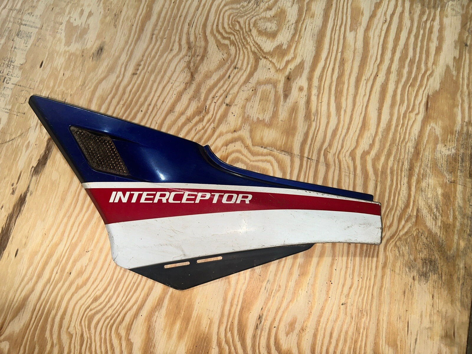 1984 Honda VF1000F Interceptor Left Side Cover White 837A0-MB6-670ZA