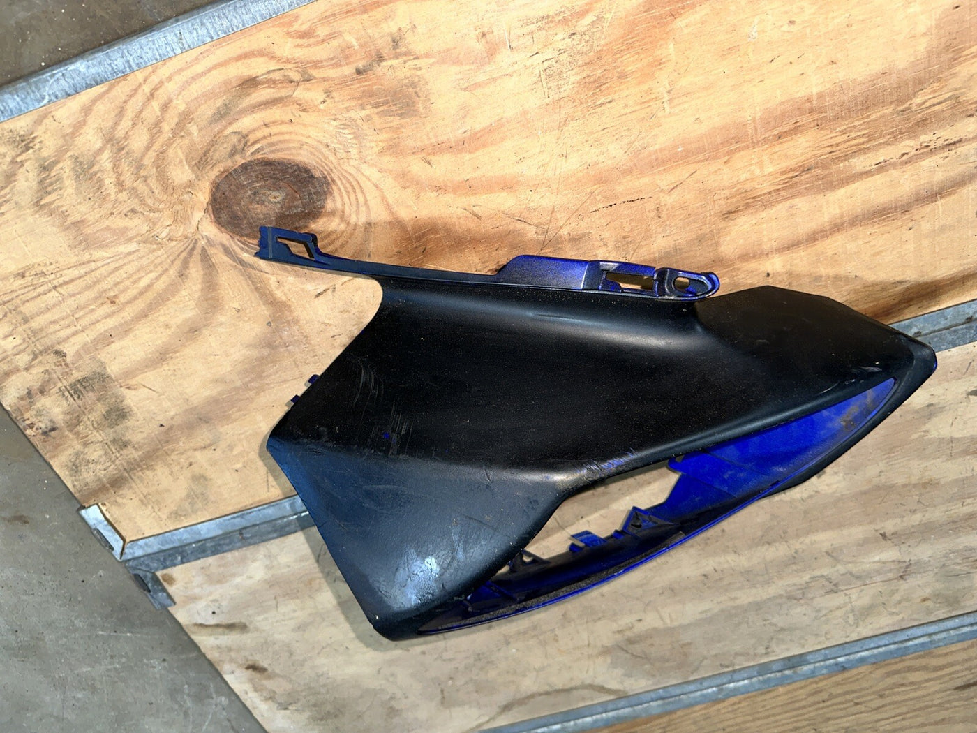 08-16 Yamaha R6 R6R Front Left Headlight Fairing Cowl Plastic