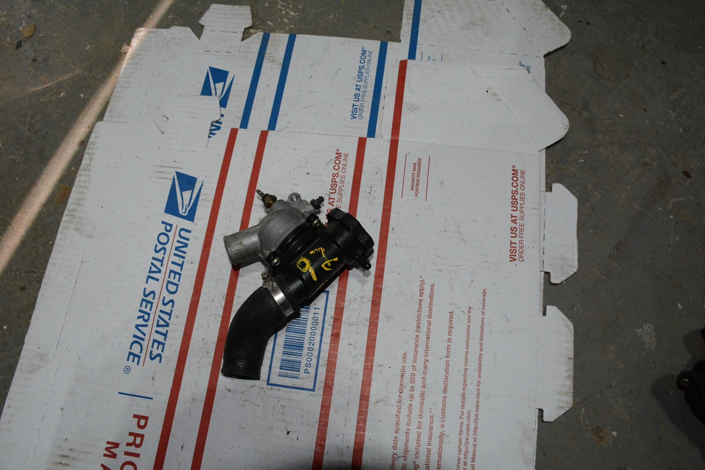 92 Kawasaki ZX6 ZX 6 600 ZX600 D Ninja Thermostat Housing