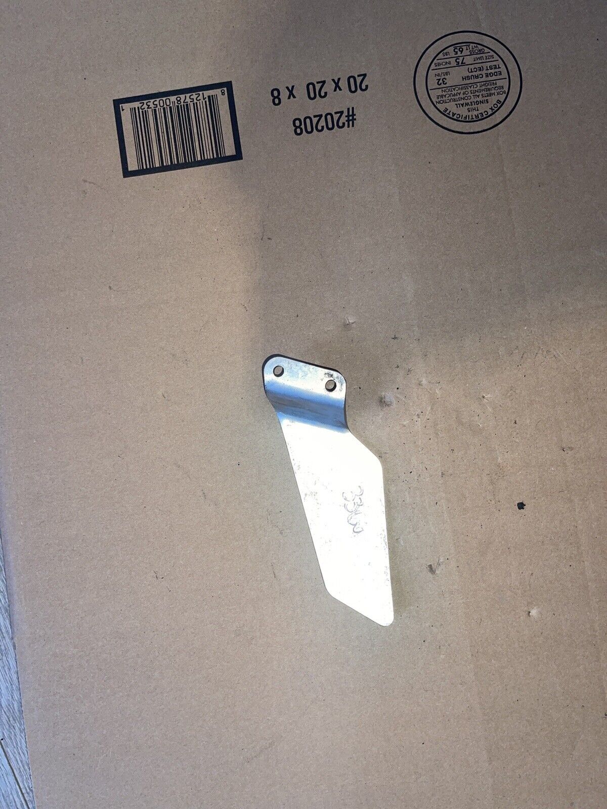 1994 94 Yamaha FZR600 FZR 600 right heel guard side cover 