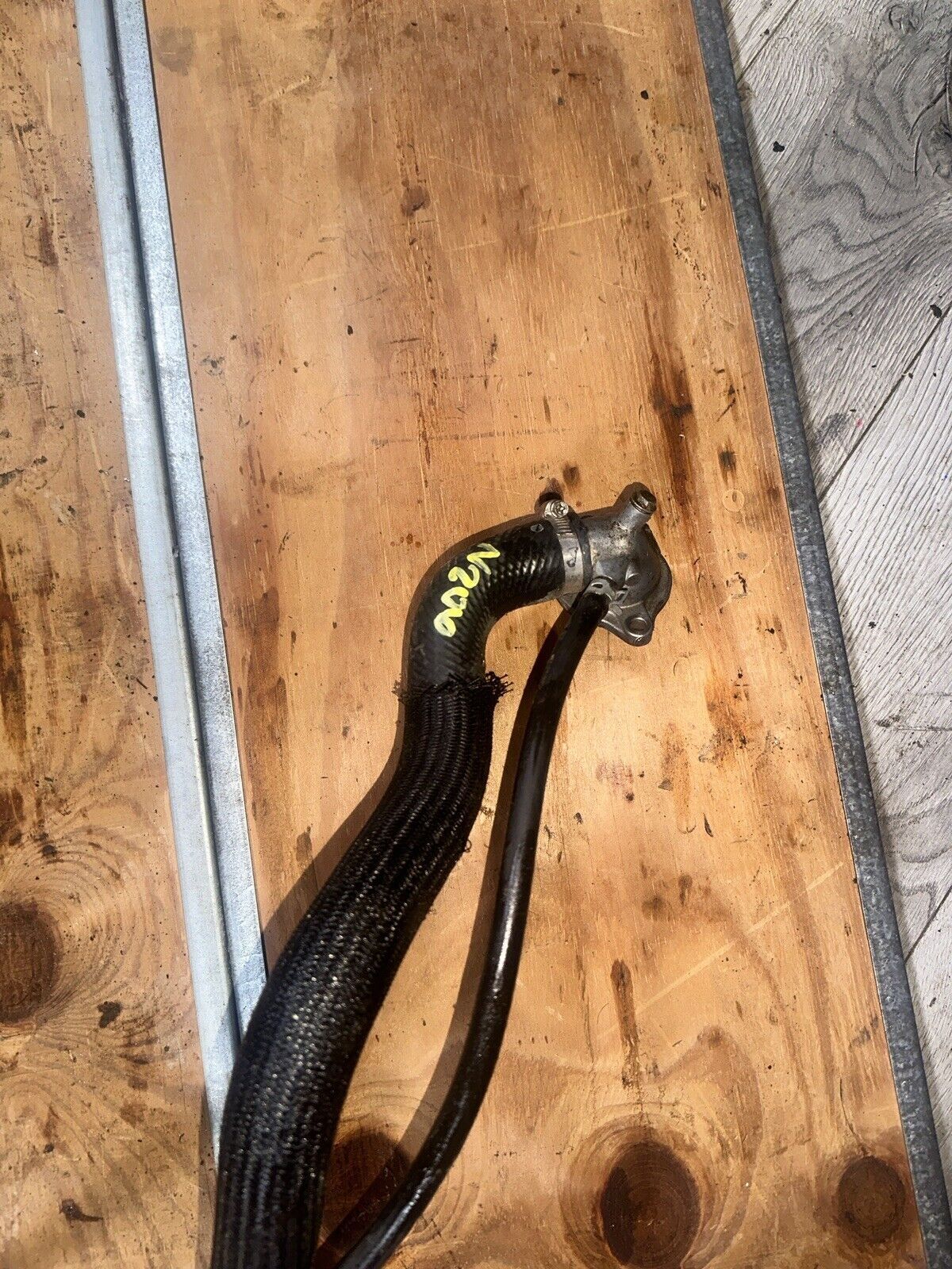 04-05 Suzuki Gsxr 600 Gsxr600 Thermostat Housing