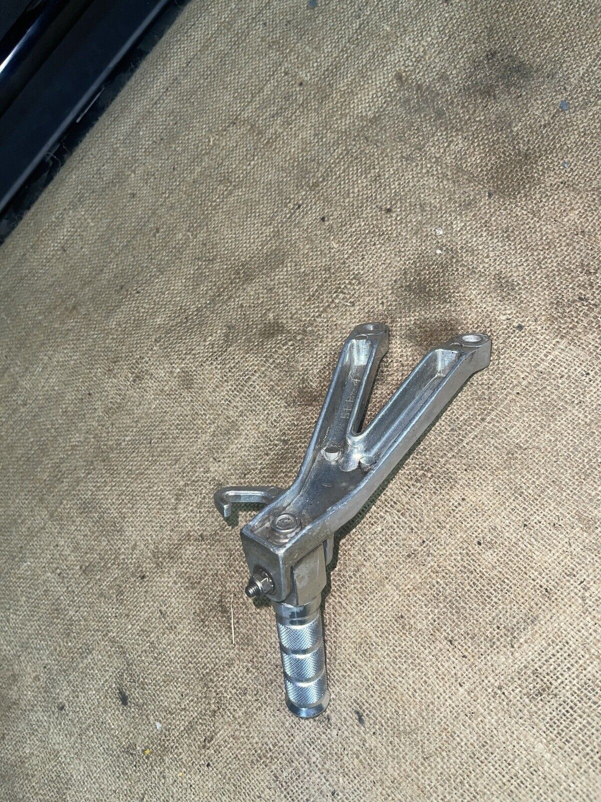 99-02 YAMAHA YZF R6 YZFR6 OEM LEFT REAR BACK PASSENGER PEG