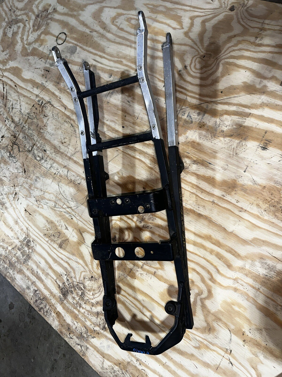 93-98 Suzuki Gsxr 1100 W Gsxr1100w Oem Rear Subframe Back Sub Frame