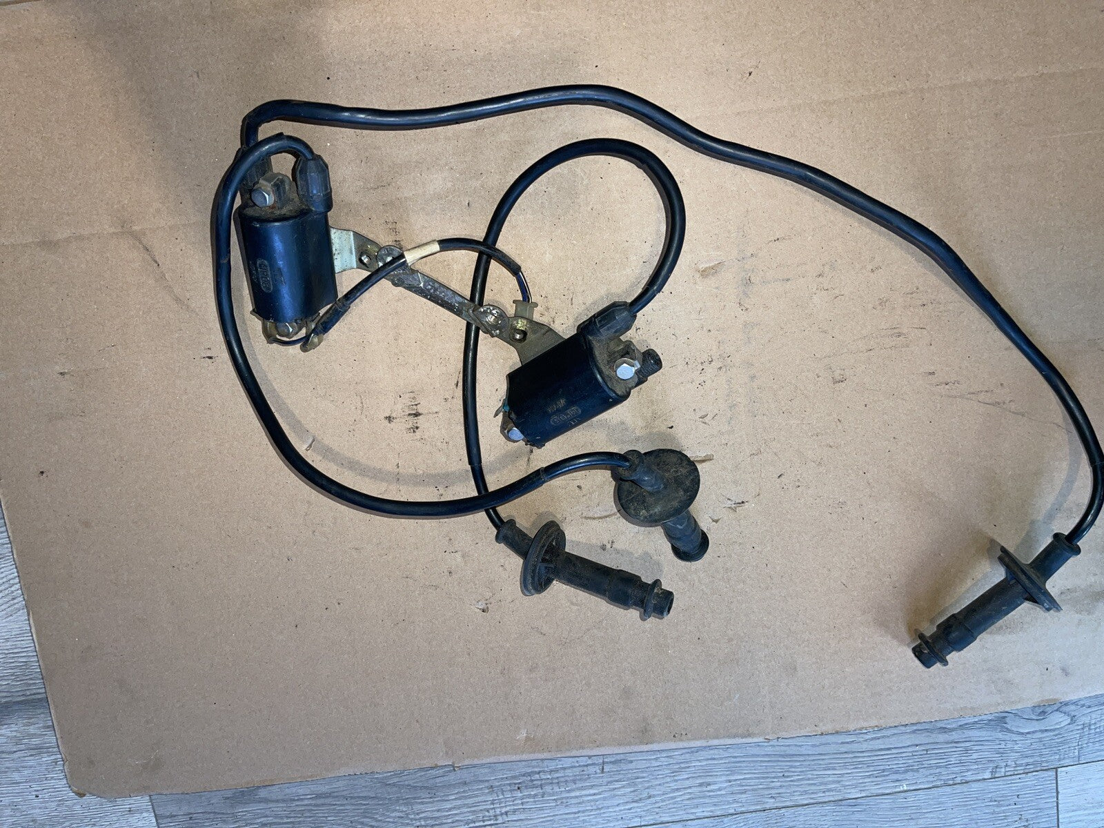 87 HONDA CBR600F IGNITION COILS COIL SPARK PLUG CAPS