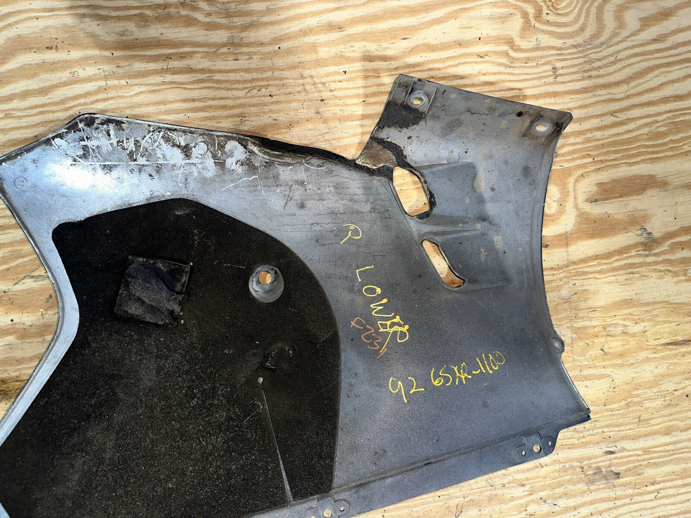 1988 1989 90 91 92 SUZUKI GSX-R 750/1100 RIGHT LOWER FAIRING