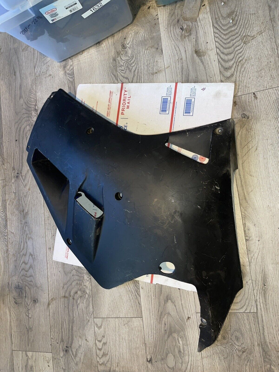 1987 1988 yamaha FZR1000 right fairing cowl plastic side cover body  88 FZR750