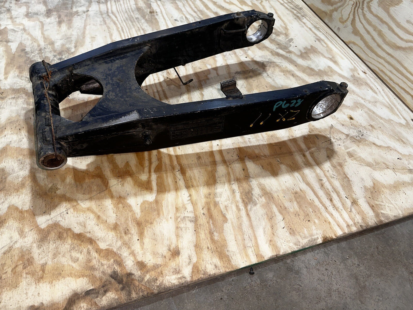 Rear Swingarm Assy. / Complete Back Swing Arm 95-01 ZX11 Ninja ZX-11 ZX1100D