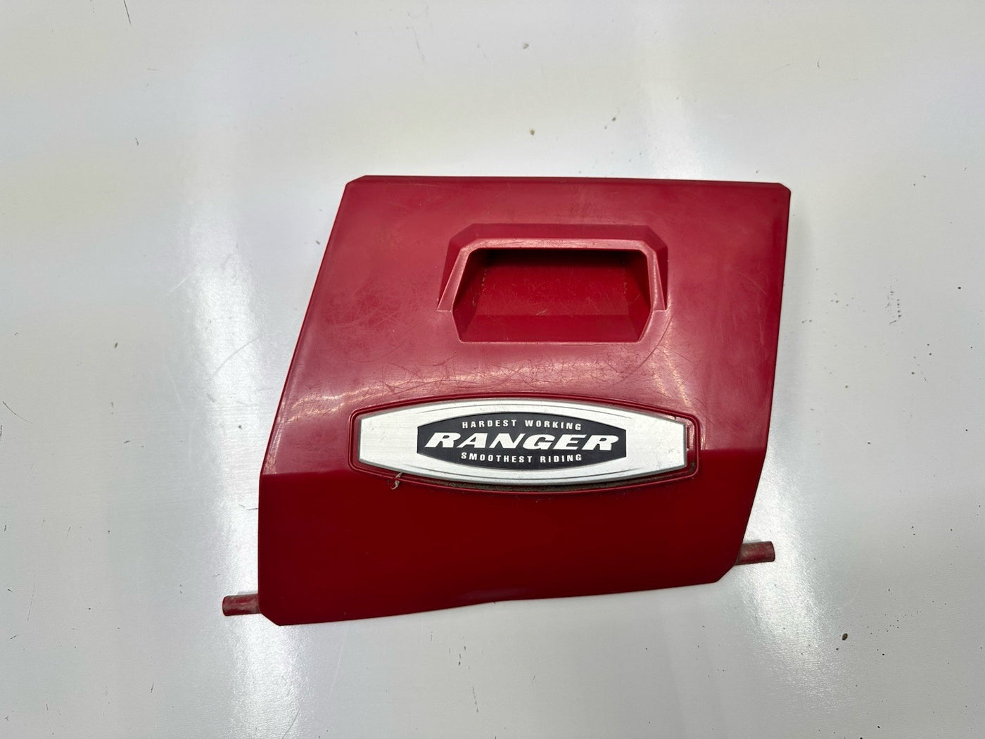 Polaris Ranger Xp 900 13 Glove Box Lid Red 5439757-520
