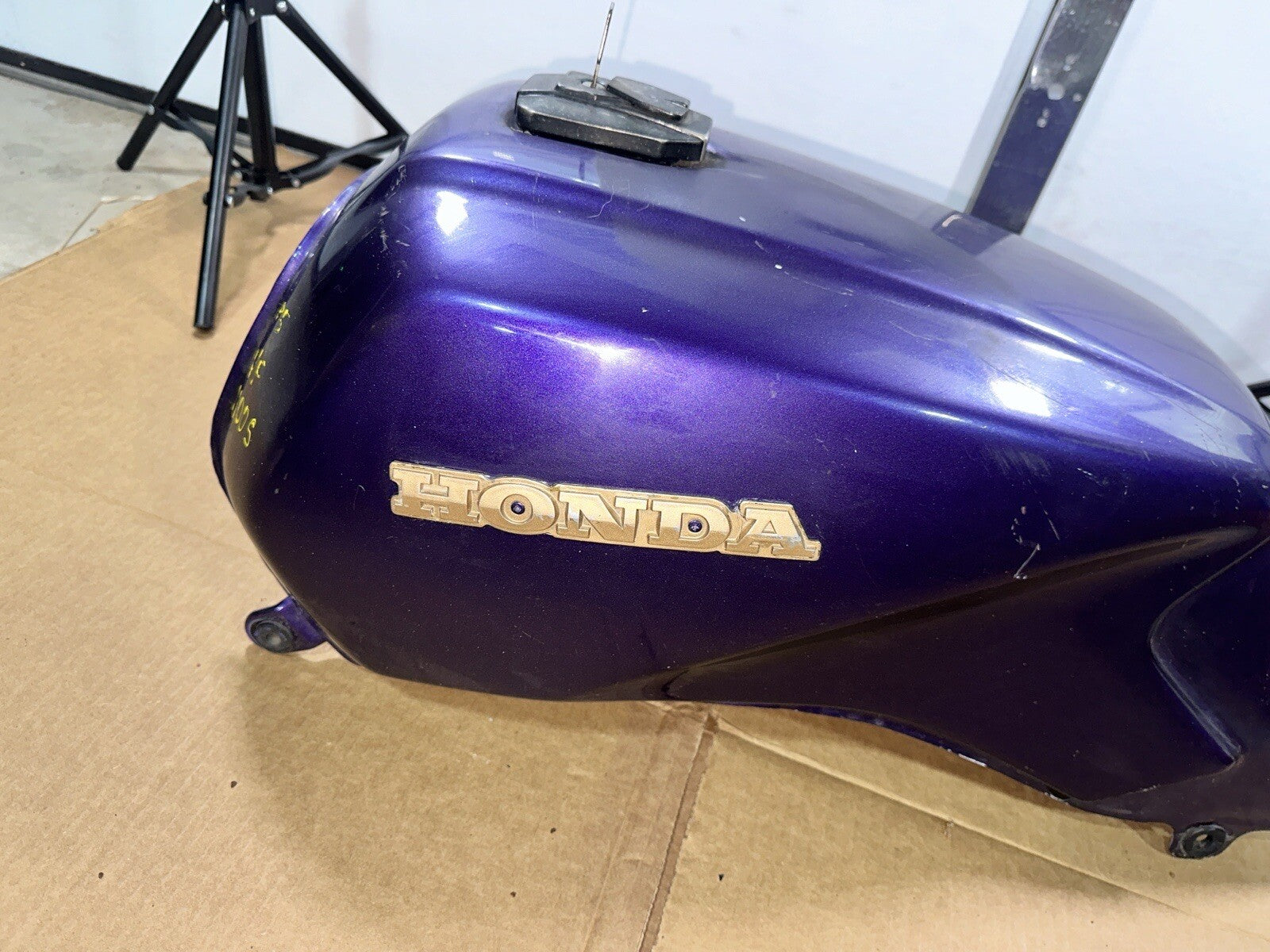1985 85 84-85 Honda V65 Sabre 1100 VF1100s Gas Fuel Petrol Tank Reservoir