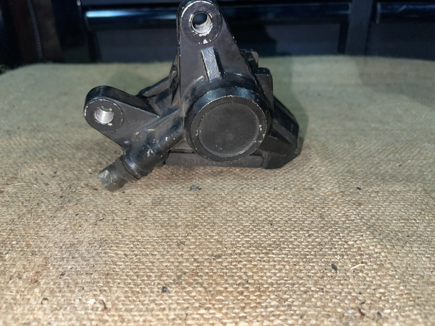 90 SUZUKI GSX600F KATANA REAR BACK BRAKE CALIPER