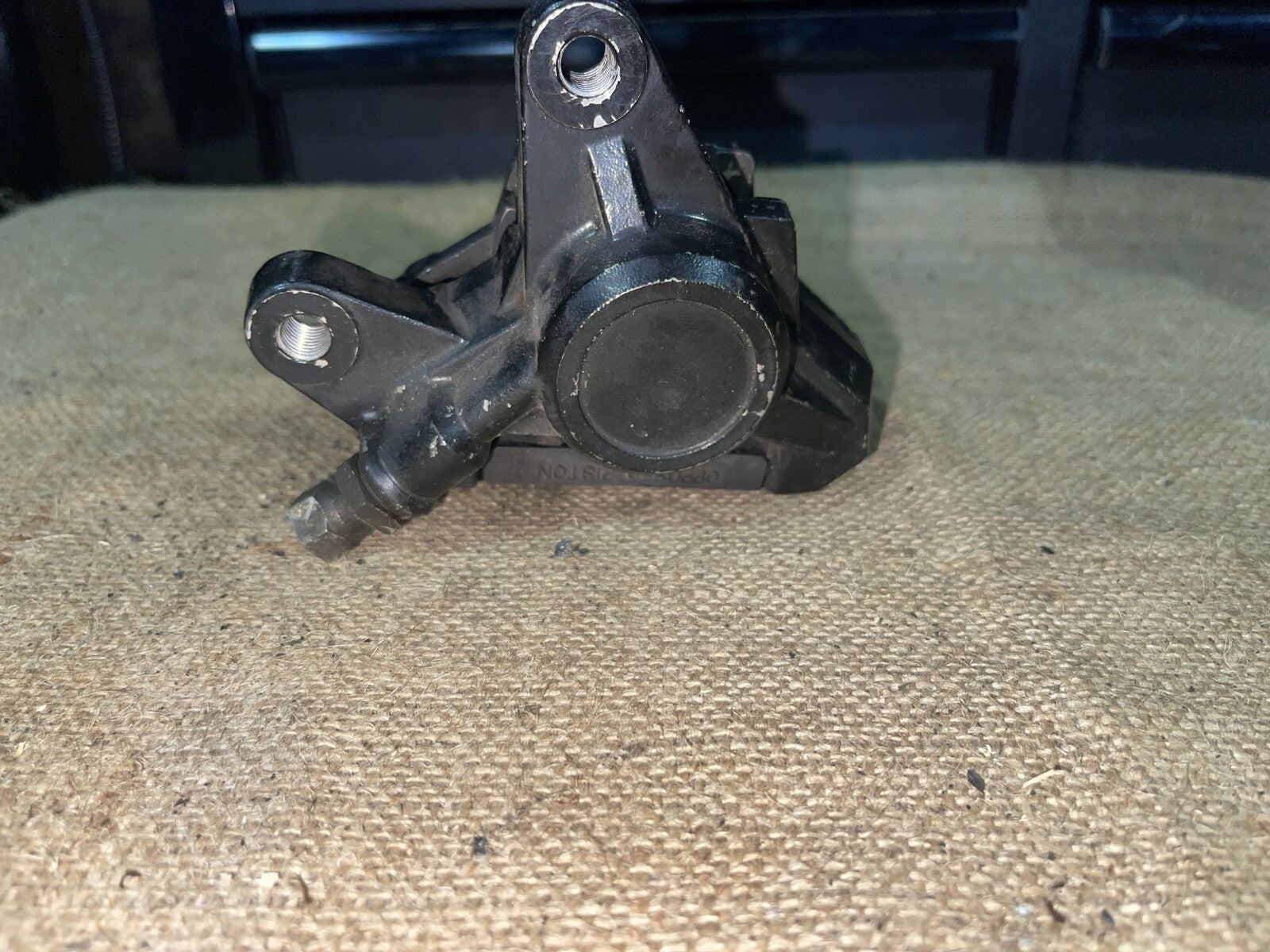 90 SUZUKI GSX600F KATANA REAR BACK BRAKE CALIPER