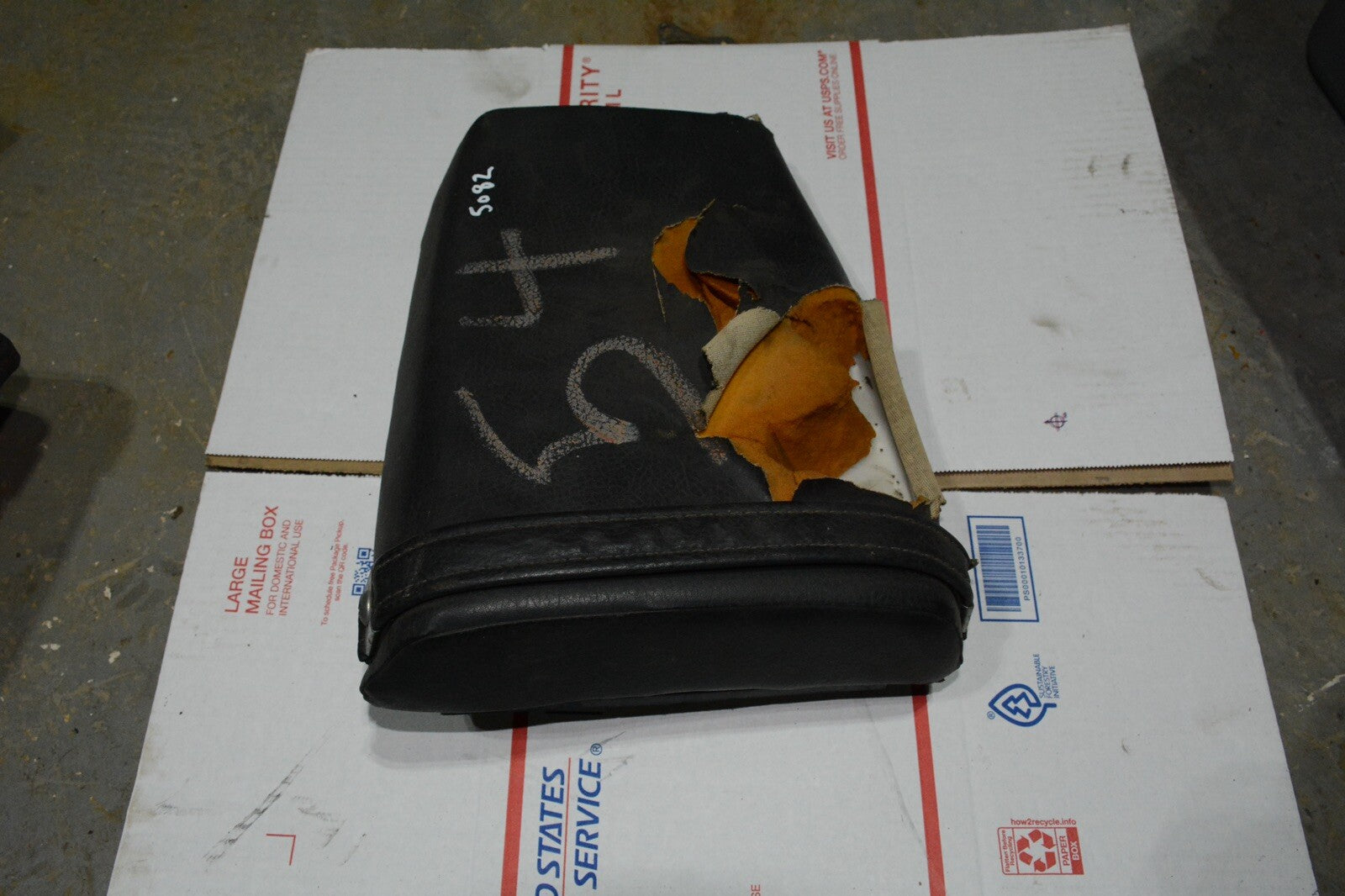 89-97 YAMAHA FZR600 REAR PASSENGER SEAT
