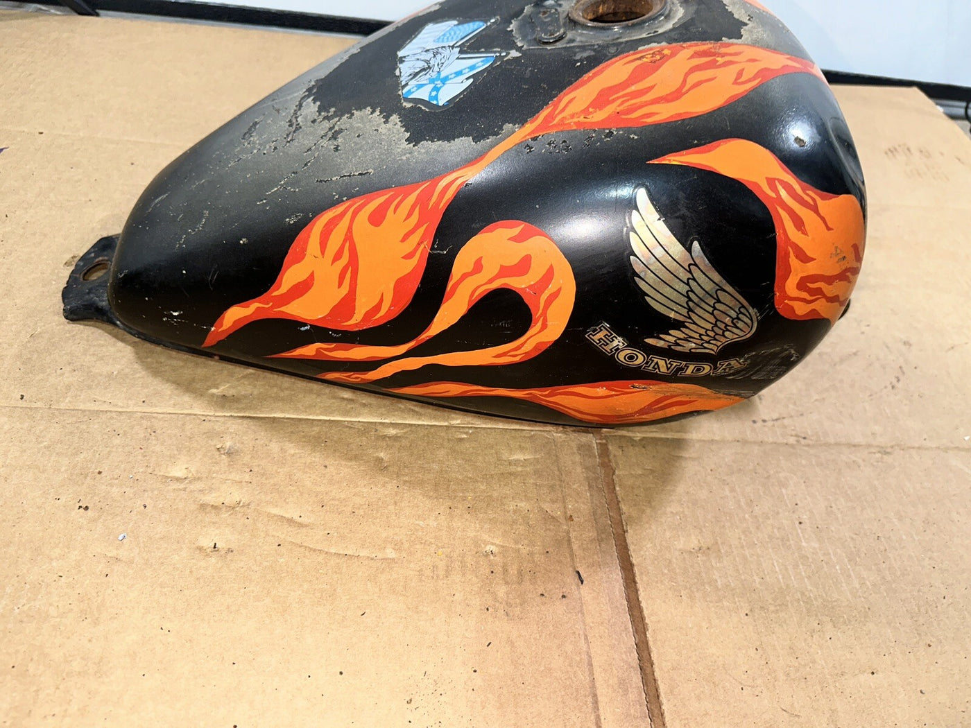 85 Honda VT 700 VT700 C Shadow petrol gas fuel tank