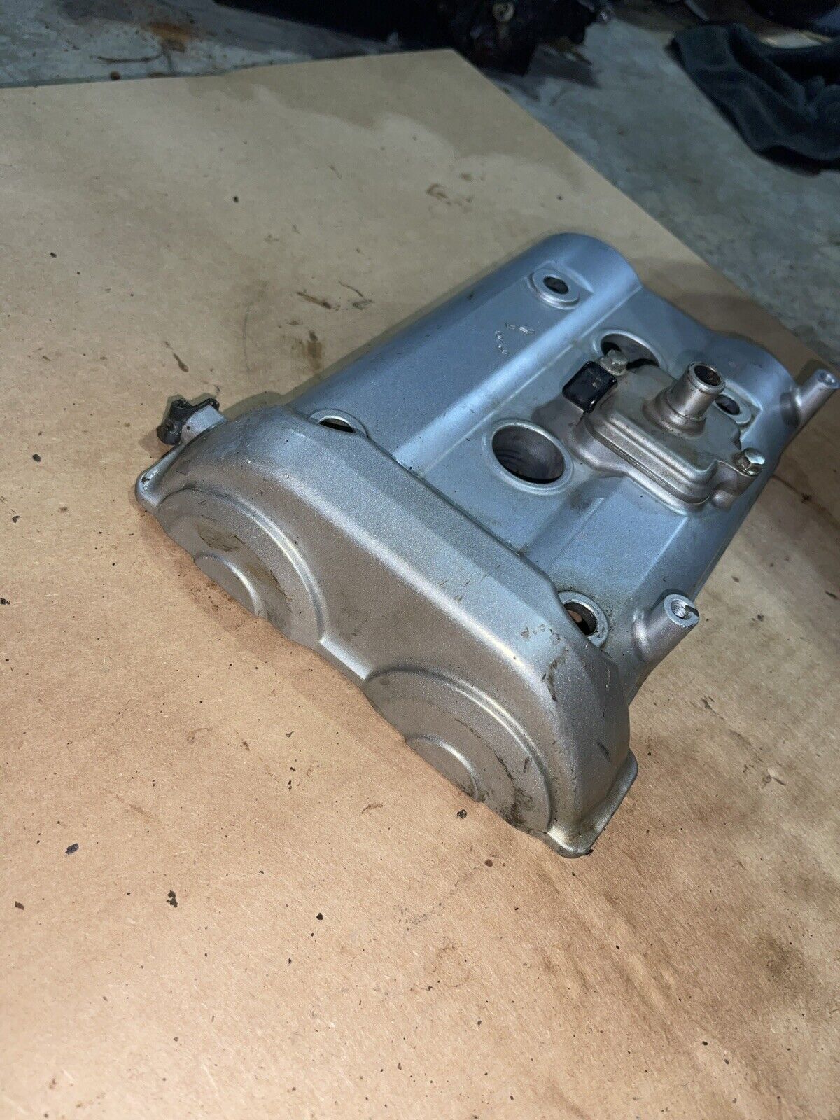 09 10 11 2009 2011 Kawasaki Ninja EX650 650R Engine Valve Cover Cylinder 
