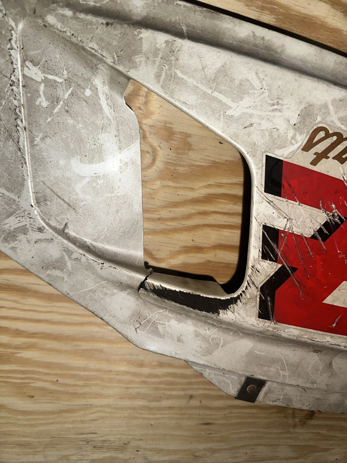 1987 YAMAHA FZ600 LEFT MID UPPER SIDE FAIRING COWL PLASTIC