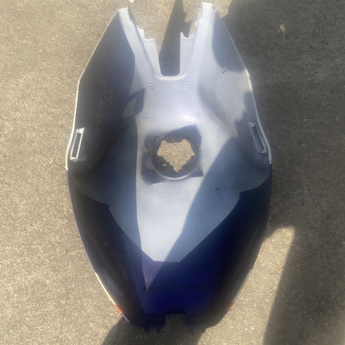 1994YAMAHA FZR600 GAS TANK FUEL CELL COVER FAIRING COWL