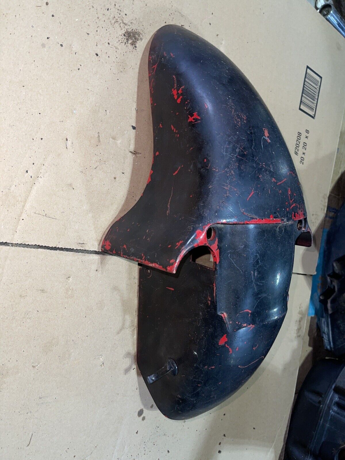 85 86 87 KAWASAKI NINJA ZX 600 ZX600 FRONT FENDER RED mud guard  damaged