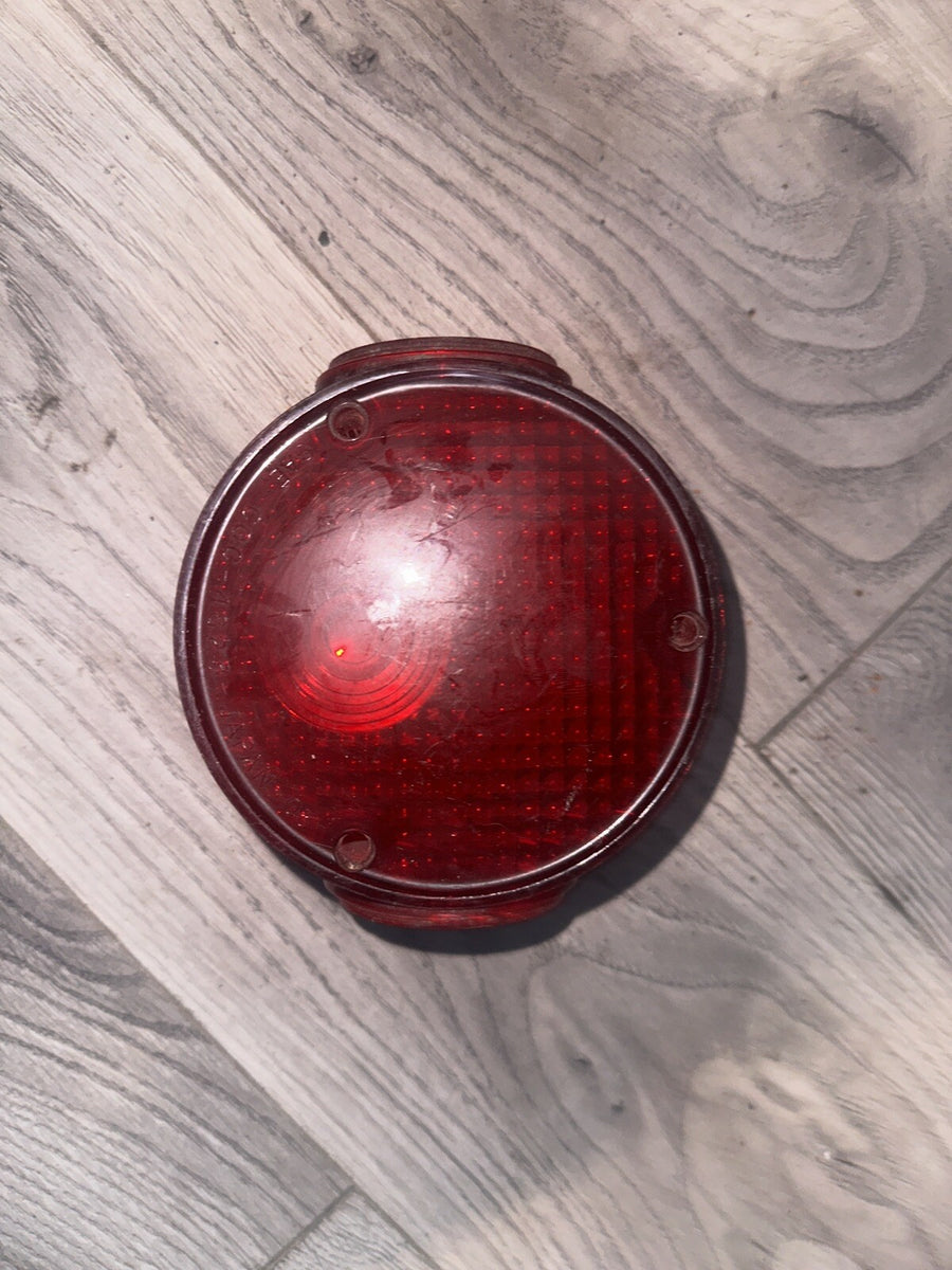 USED YAMAHA 341-84710-60 REPLACEMENT TAILLIGHT RED ROUND LENS STANLEY 040-4918
