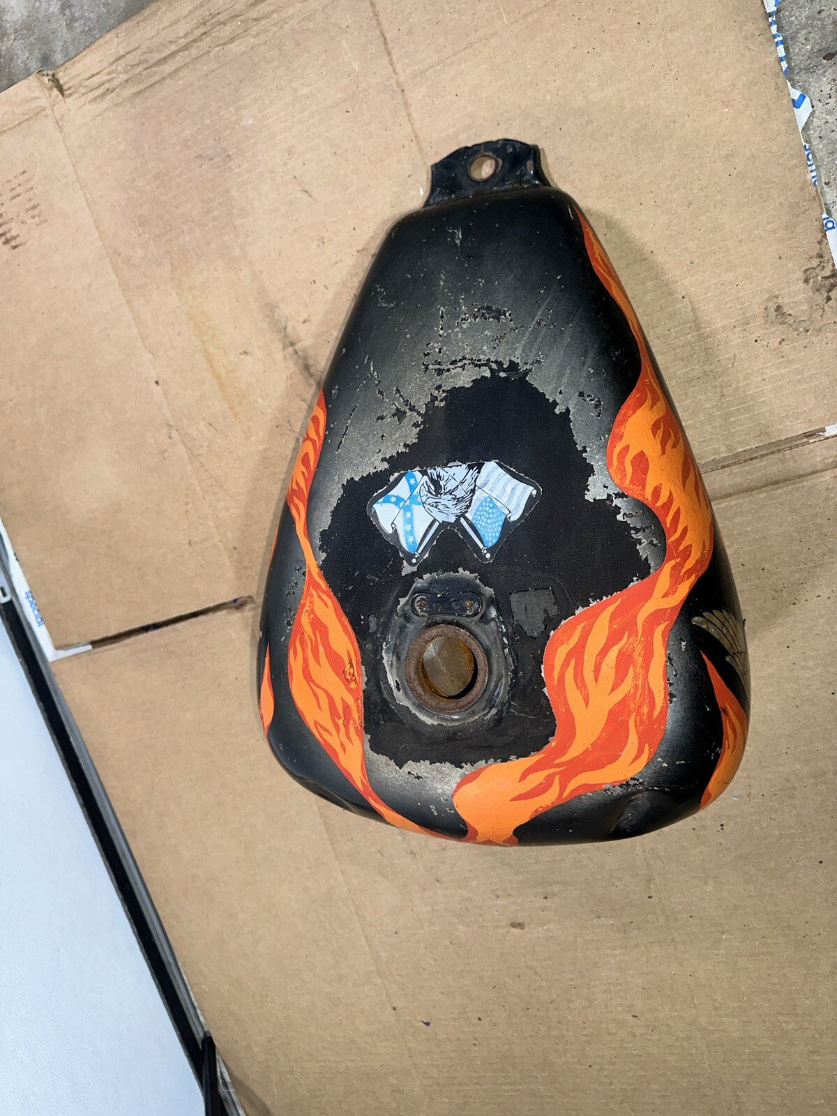 85 Honda VT 700 VT700 C Shadow petrol gas fuel tank