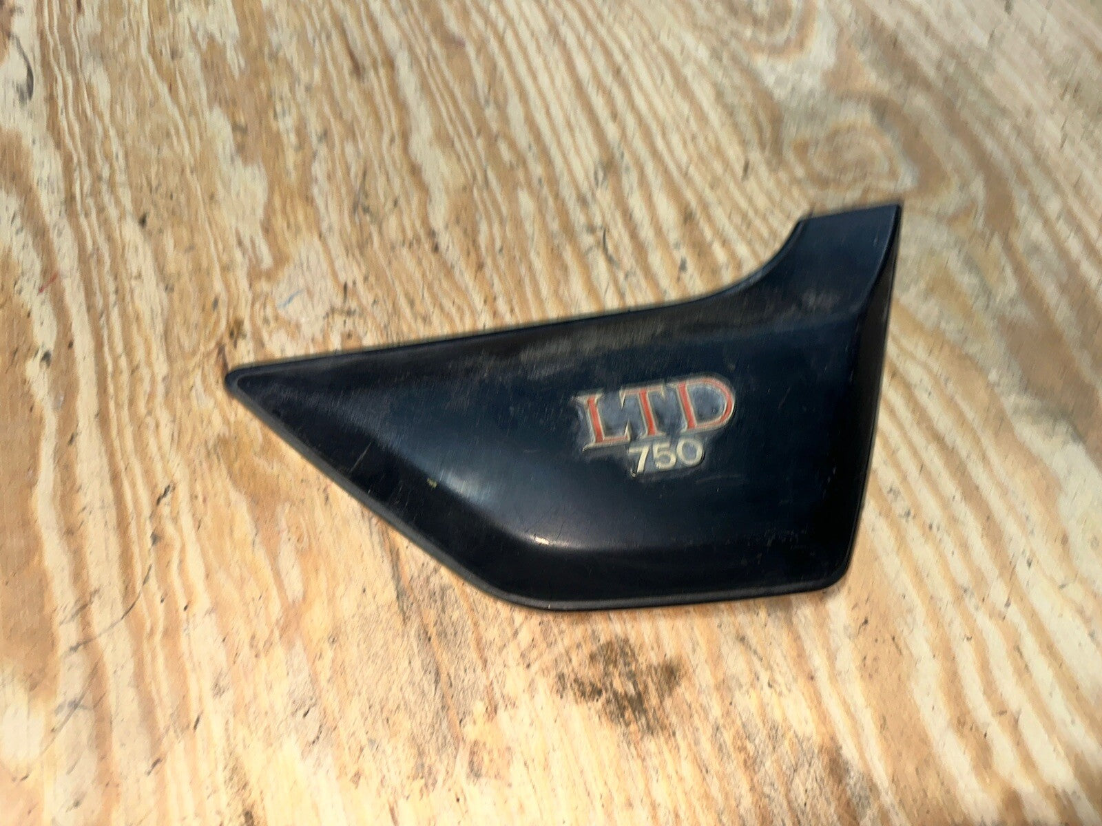 Kawasaki LTD 750 Right Side Cover  Part# 26001-1136 KZ  KZ750LTD KZ750 PANEL