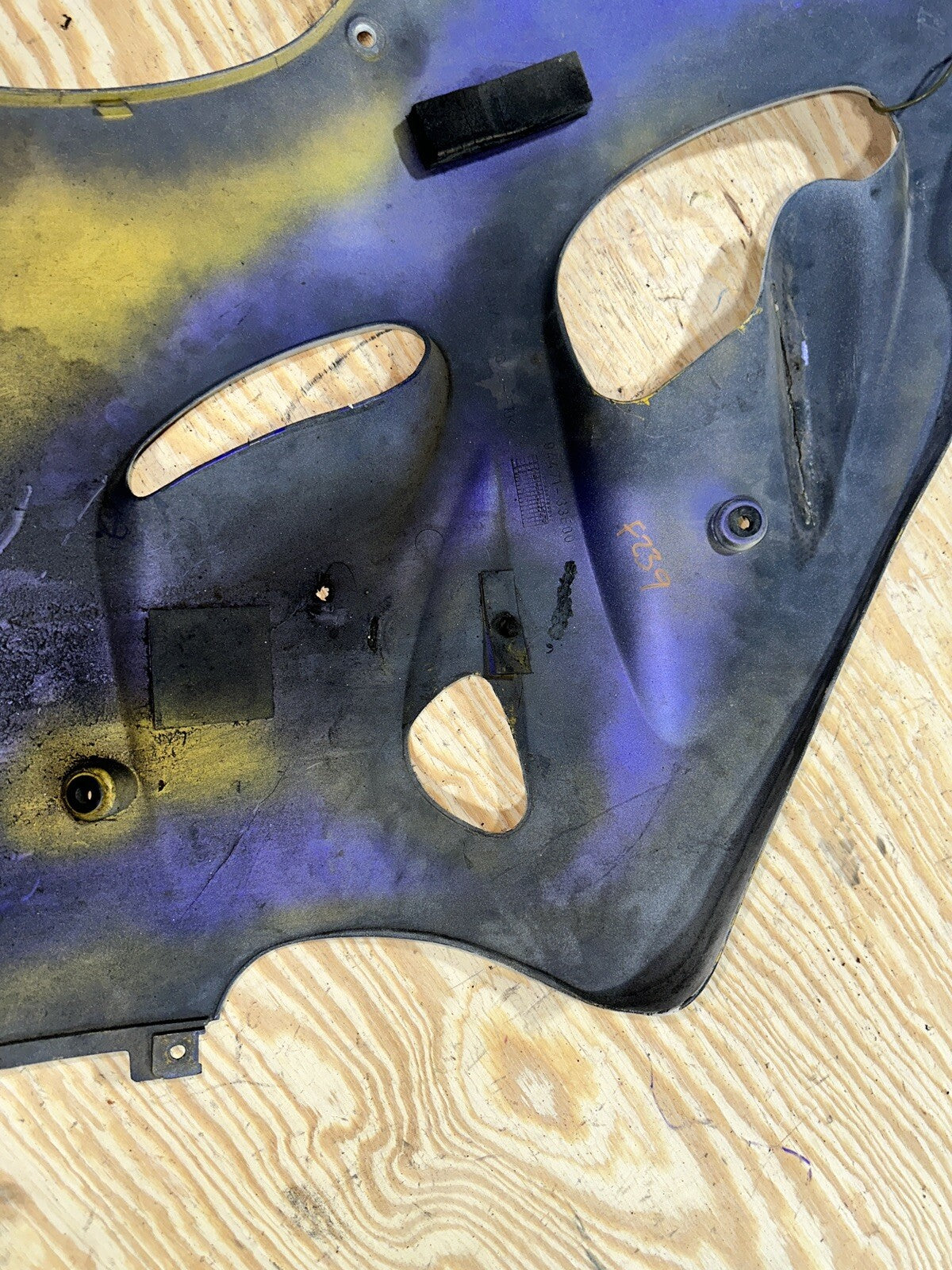 SUZUKI GSXR600 SRAD 1997-2000 OEM RIGHT SIDE MID COVER FAIRING COWL 94471-33E00