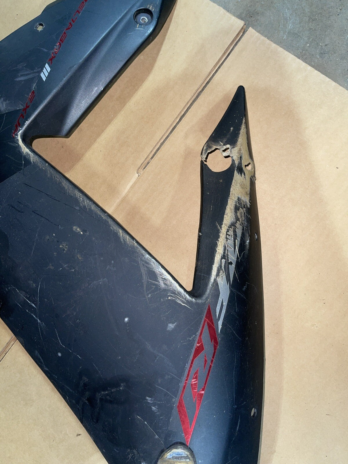 02-03 YAMAHA R1 RIGHT MID SIDE FAIRING COWL PLASTIC OEM BLACK