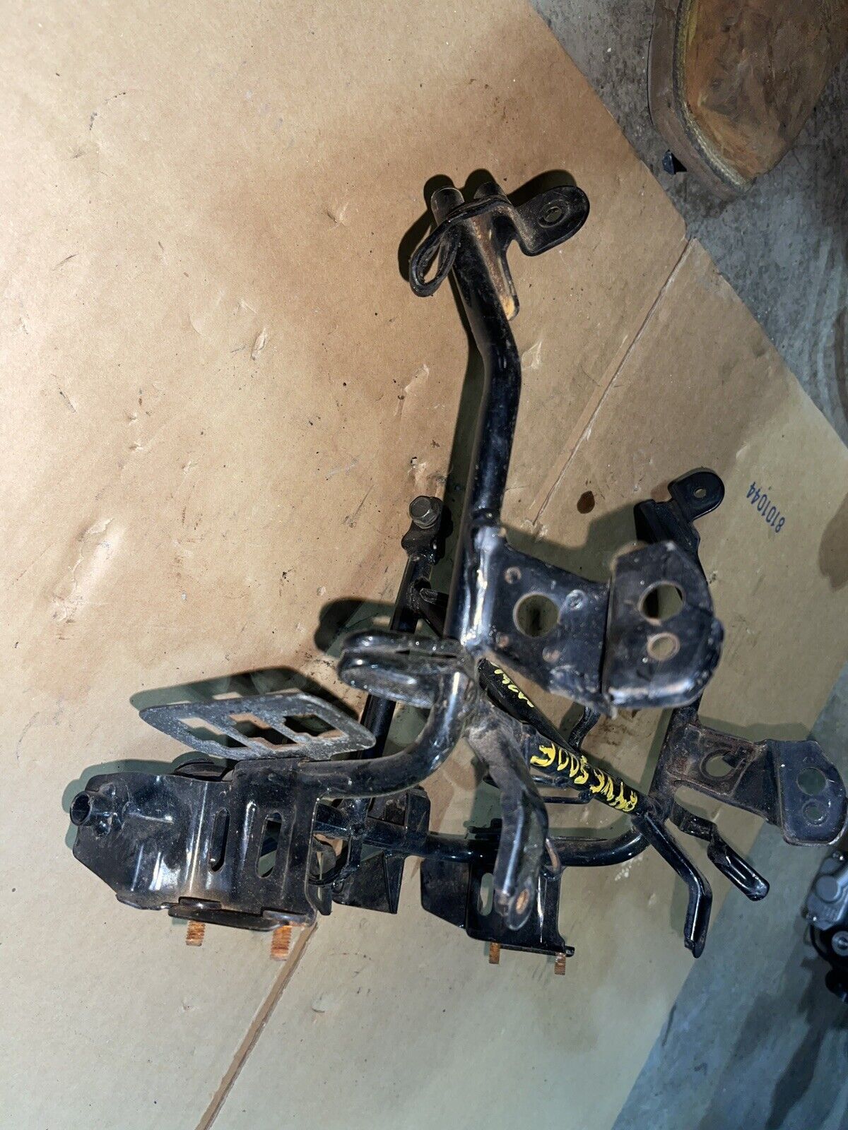 1986 HONDA INTERCEPTOR VF500F FRONT HEADLIGHT FAIRING STAY MOUNT BRACKET
