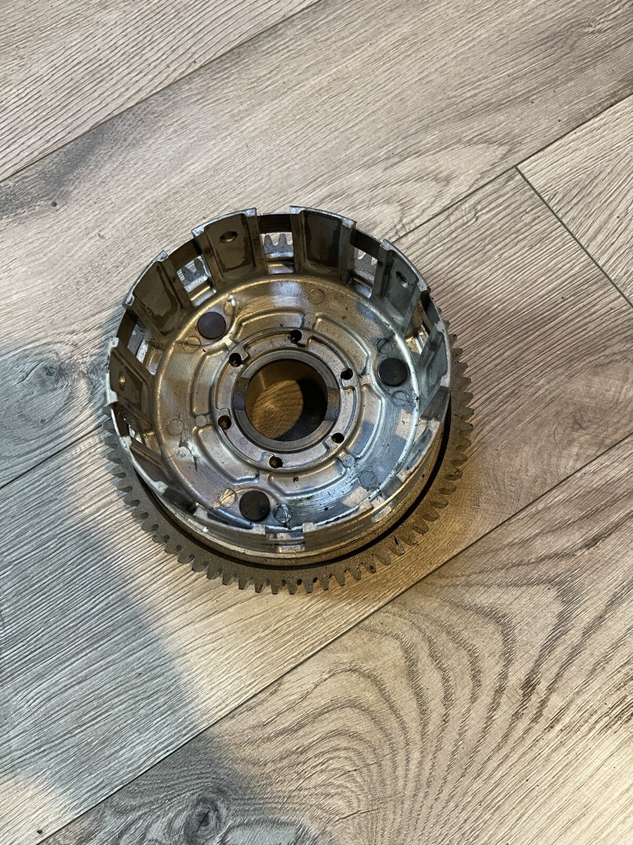 99 SUZUKI GSXR750 GSX R 750 CLUTCH BRACKET