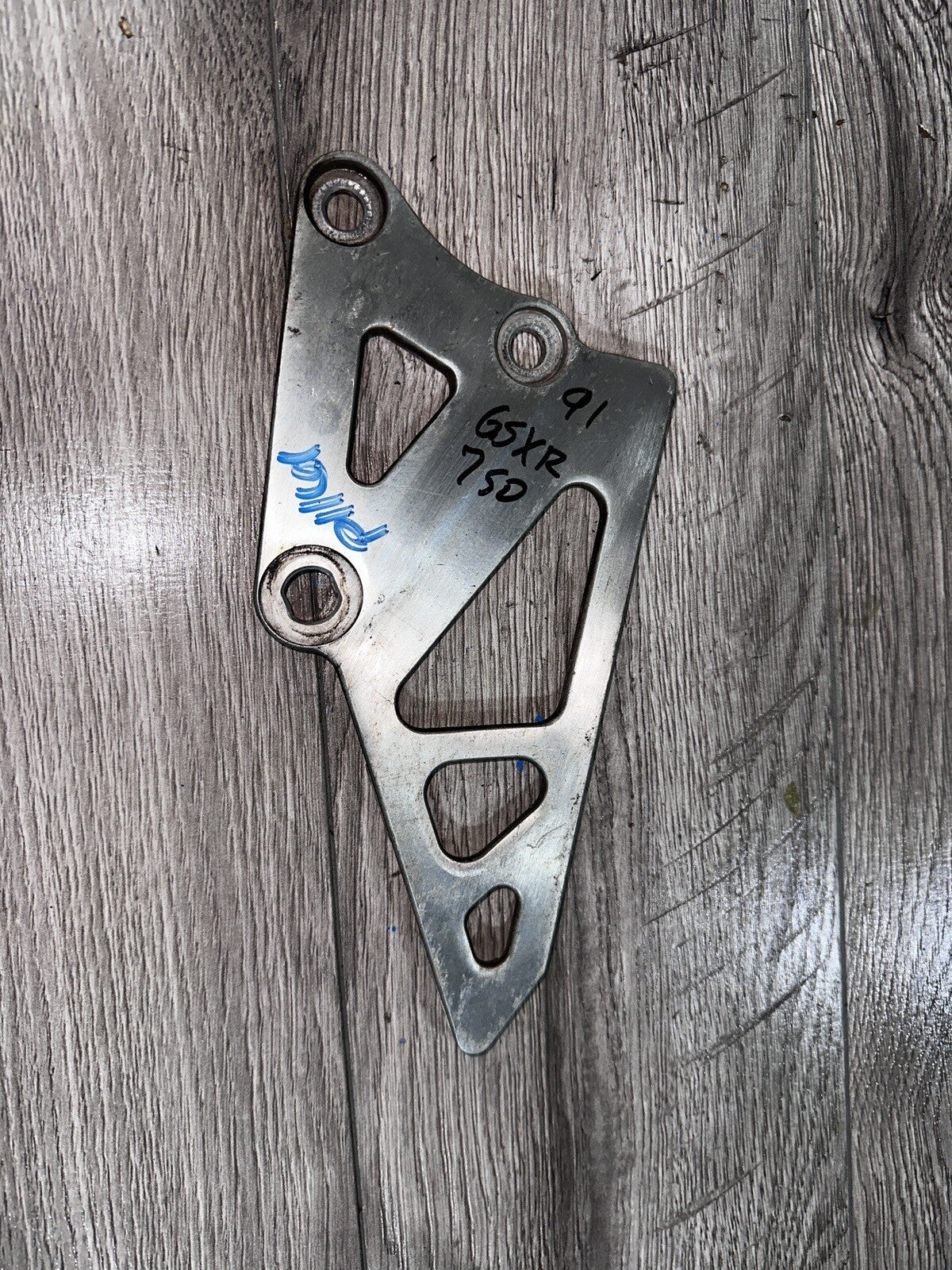 91-92 Suzuki Gsxr 750 Passenger Side Rearset Bracket