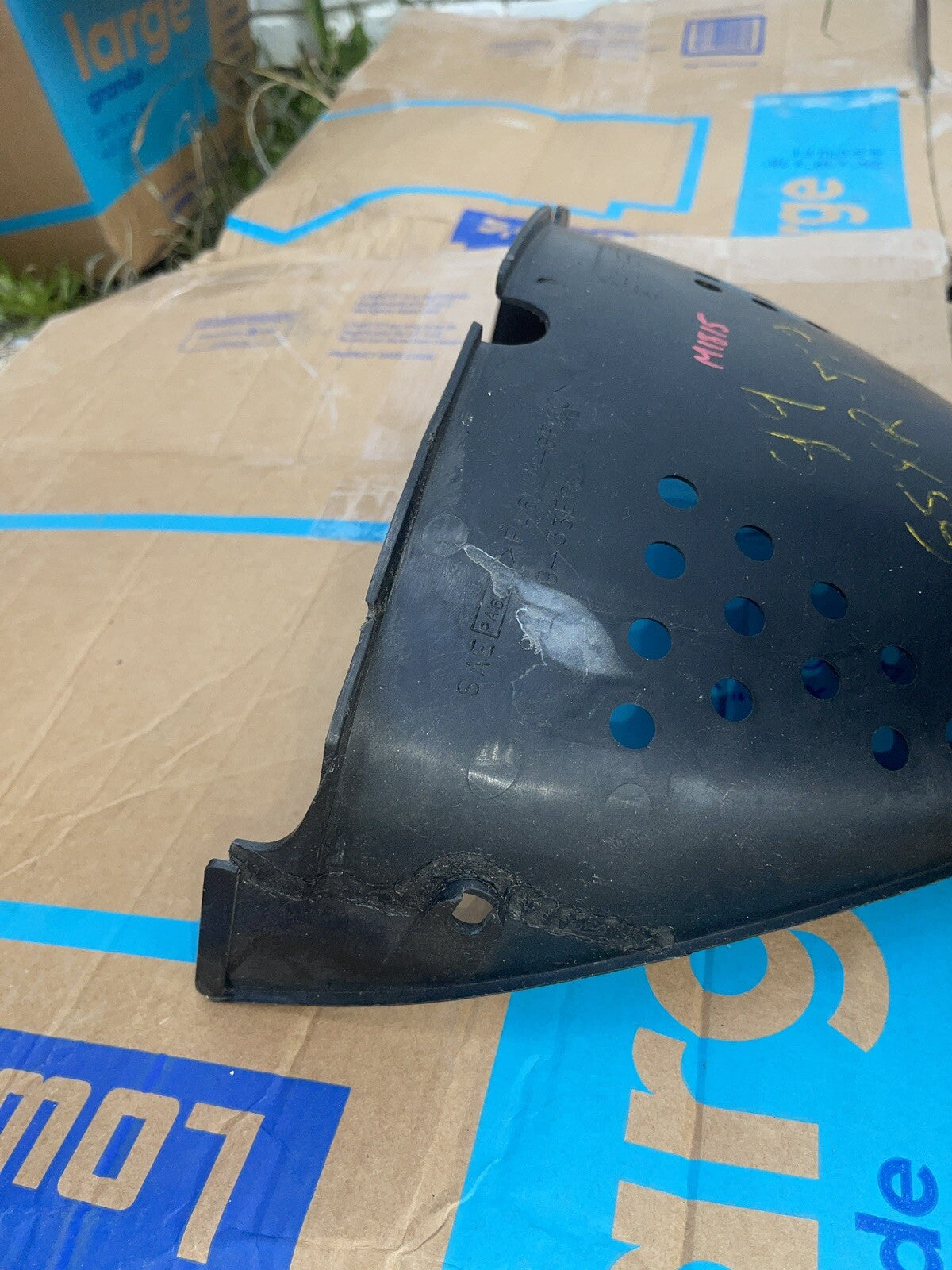 97-99 SUZUKI GSXR 750 + 600 FRONT CENTER "V" COWL COVER FAIRING # 94498-33E01