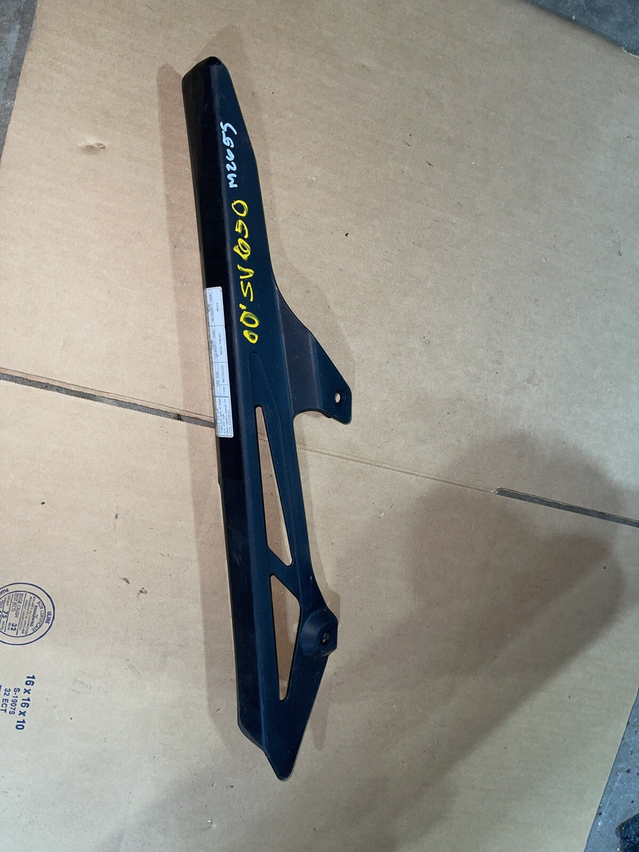 01 SUZUKI SV650S REAR BACK DRIVE CHAIN GUARD COVER SHIELD