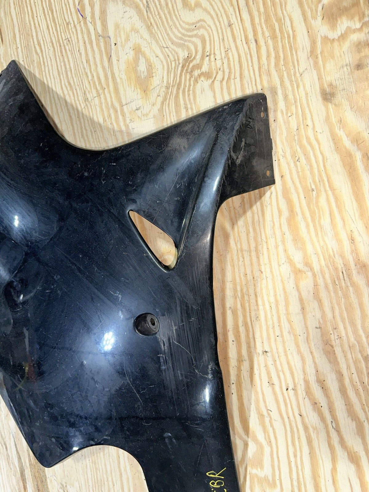 97-03 HONDA CBR1100XX RIGHT LOWER MID UPPER SIDE FAIRING COWL