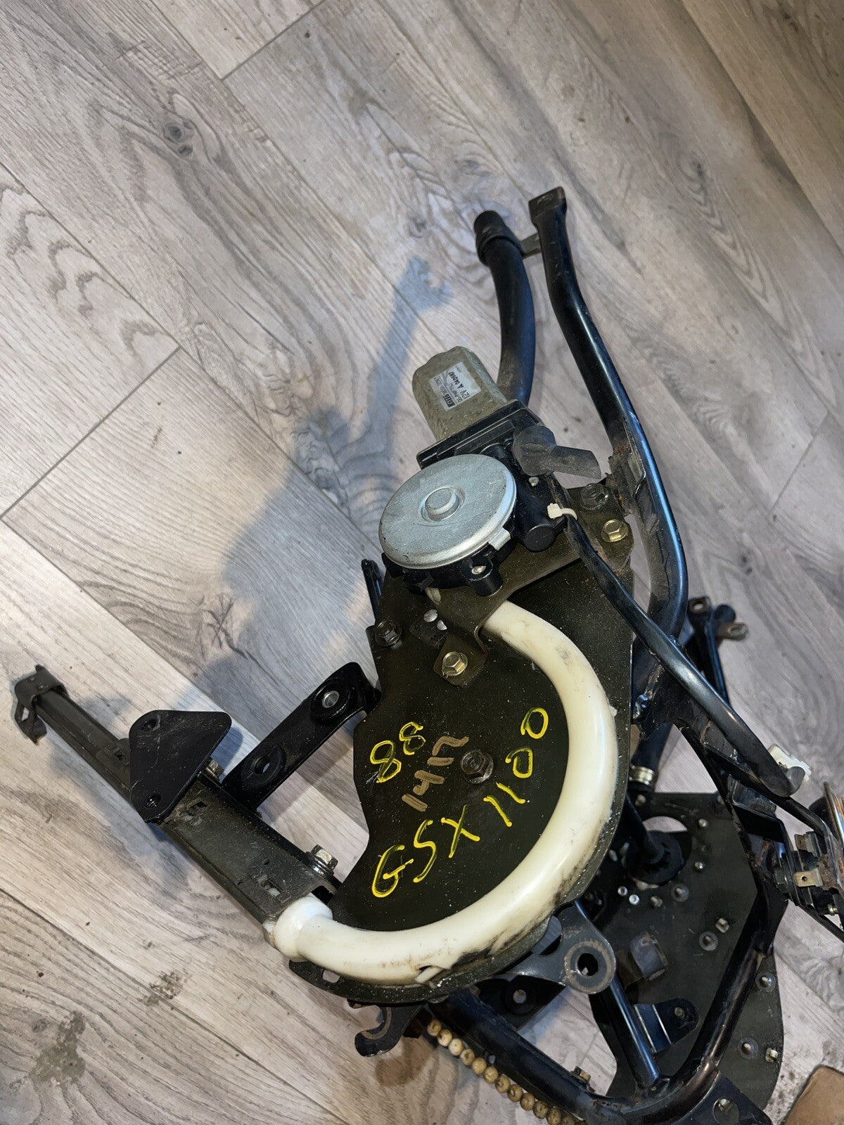 88 Suzuki Katana GSX 1100 FRONT GAUGE HEADLIGHT BRACKET FAIRING COWL STAY