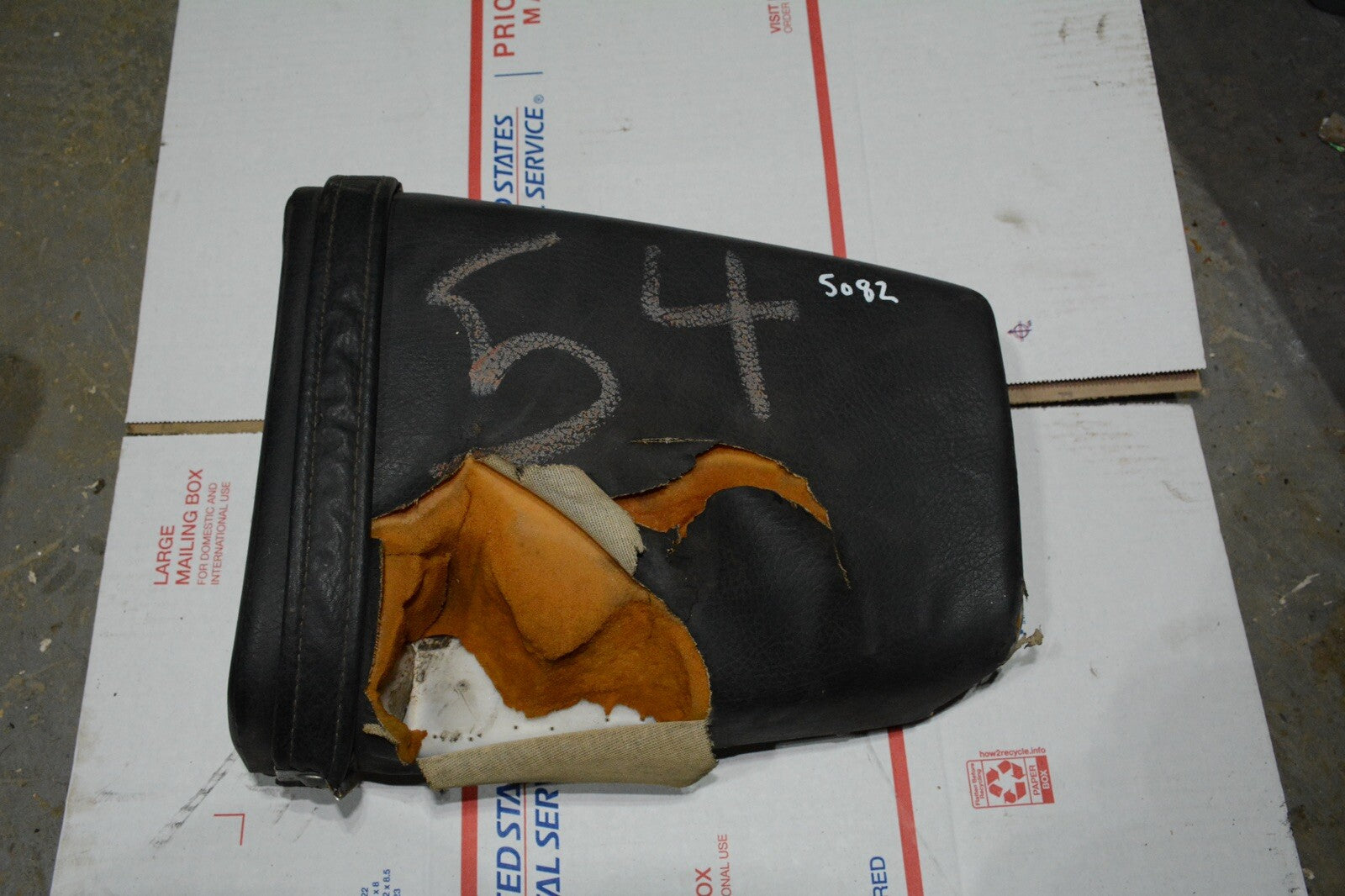 89-97 YAMAHA FZR600 REAR PASSENGER SEAT
