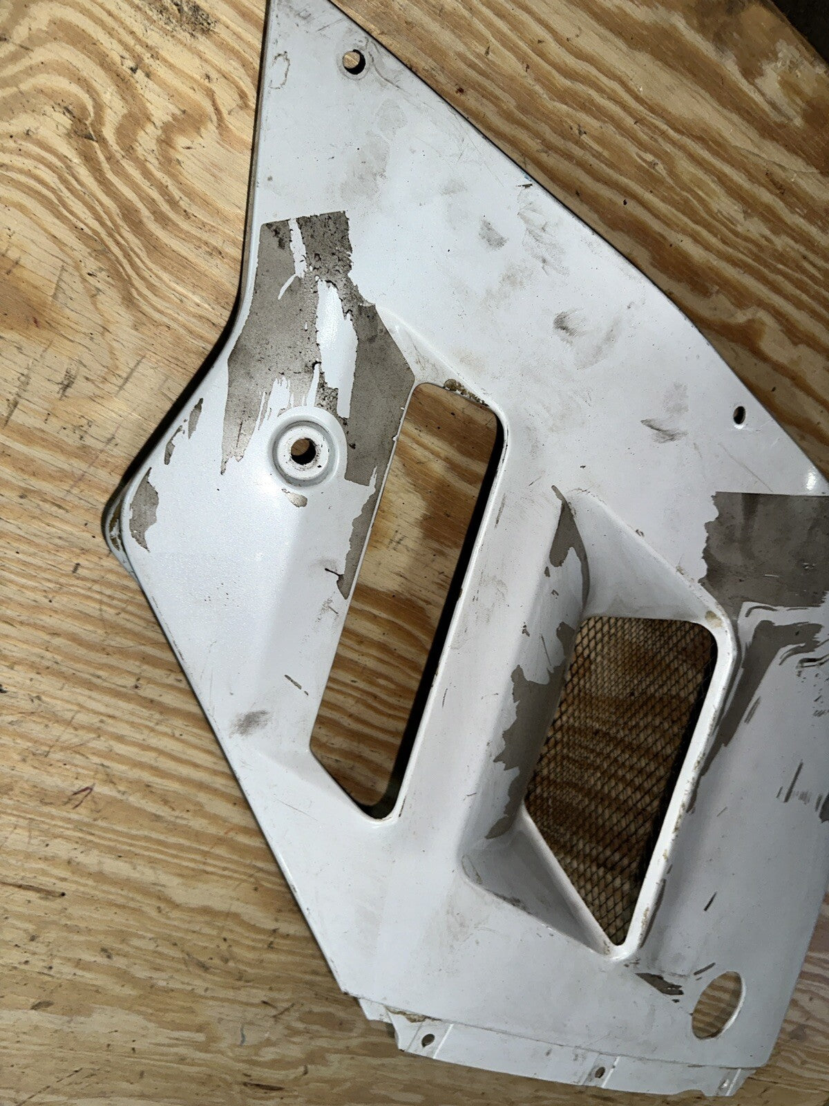 91 92 GSXR1100 LEFT MID SIDE FAIRING COWL PLASTIC OEM