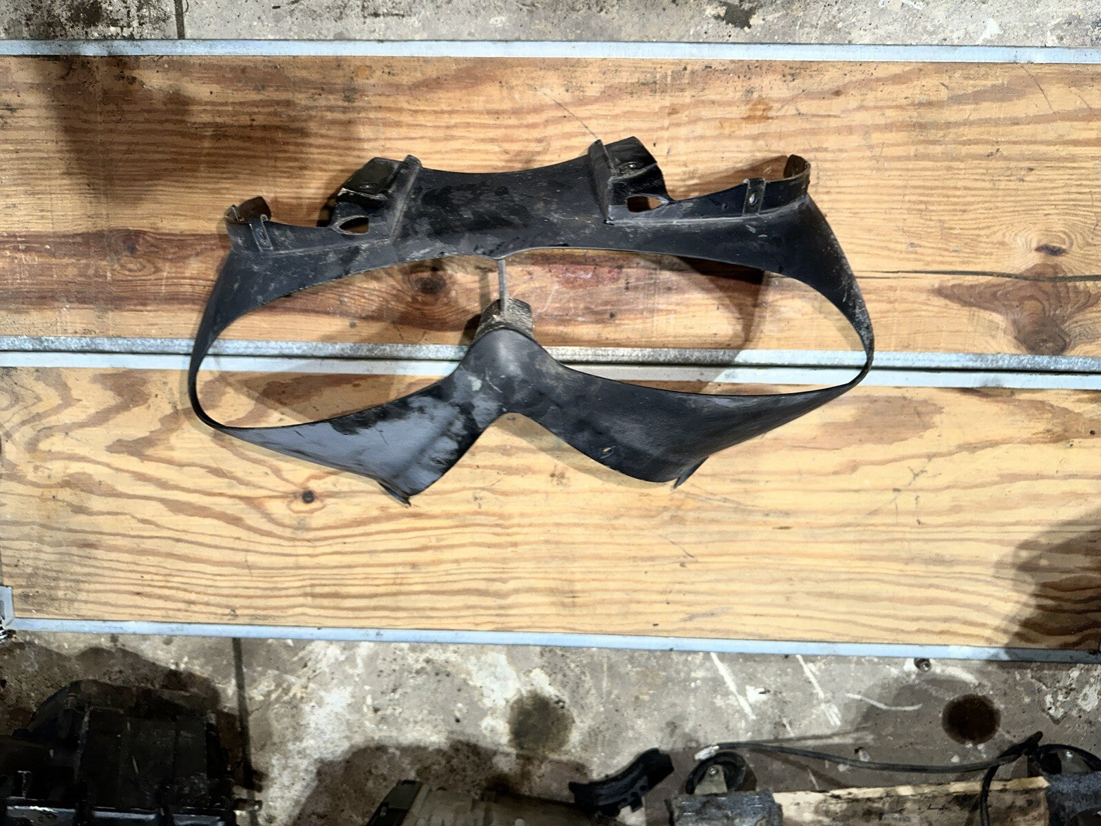 03-09 2003 2009 Yamaha Yzf R6 R6s Front Upper Headlight Nose Fairing Cowl