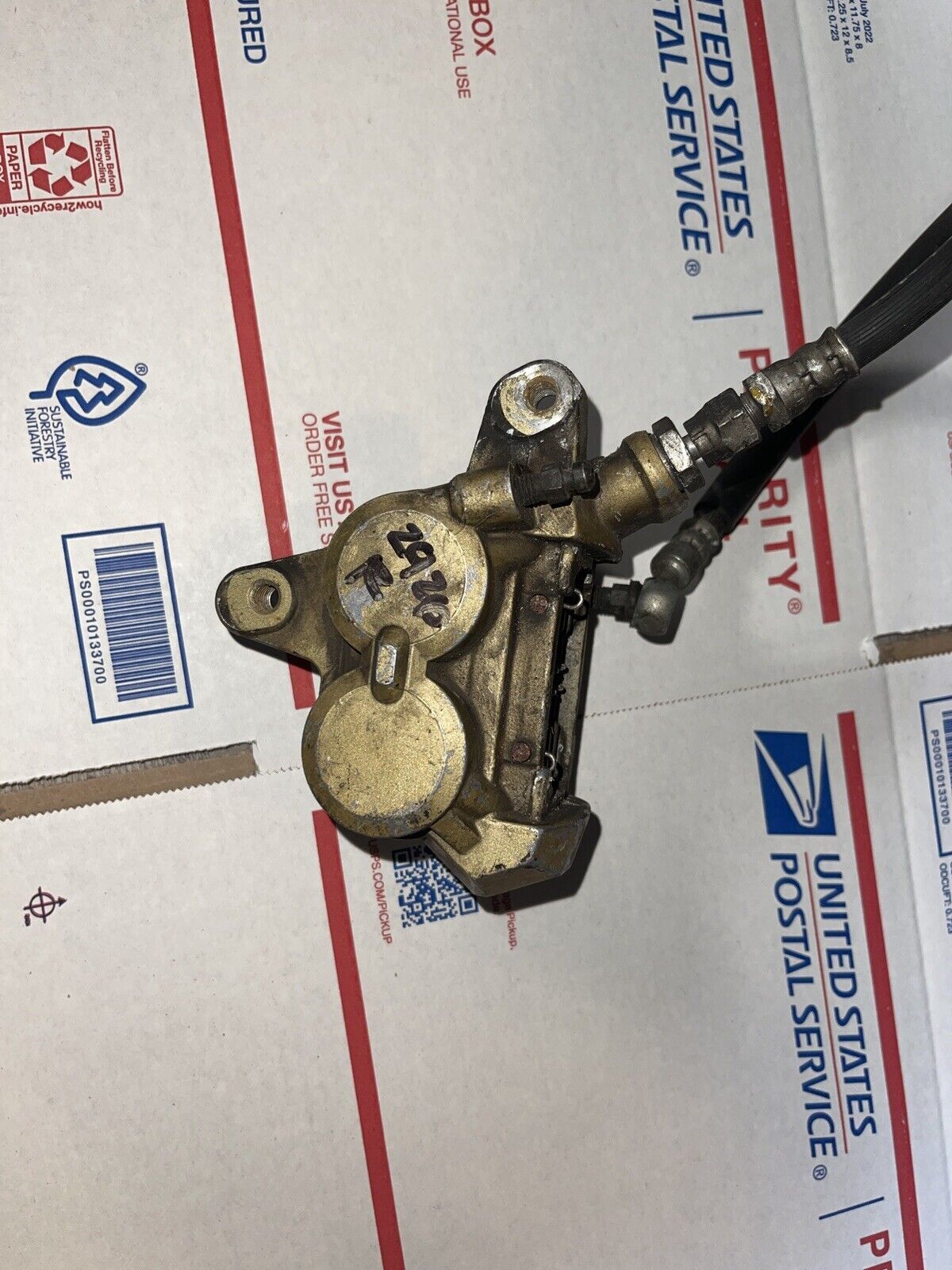 1988 88  SUZUKI GSX600 GSX 600 F GSX600F KATANA CALIPER, FRONT RIGHT BRAKE 
