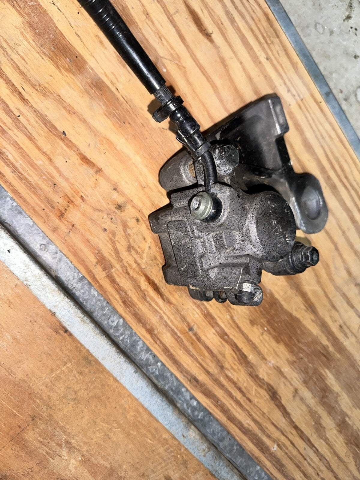 06 07 08 09 10 11 12 13 14 15 16 R6 R6R YAMAHA RIGHT REARSET CALIPER FOOT PEG
