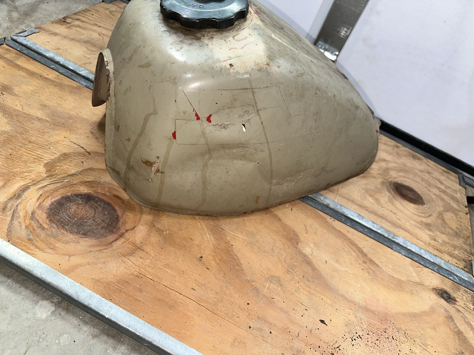 1984 Honda ATC 200 M 200m gas tank fuel tank