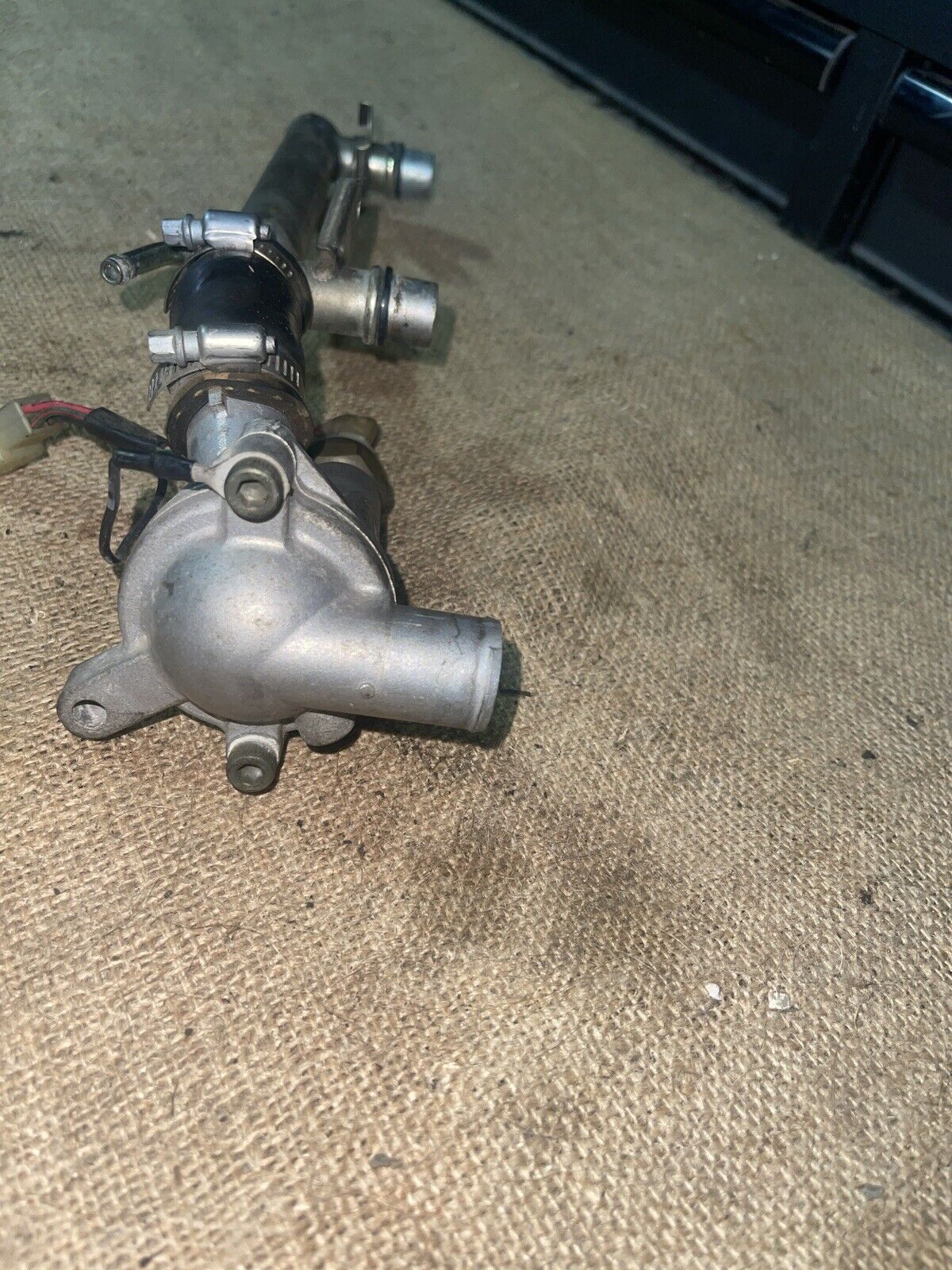 Thermostat For Yamaha R6 YZFR6 1999 2000 2001 2002
