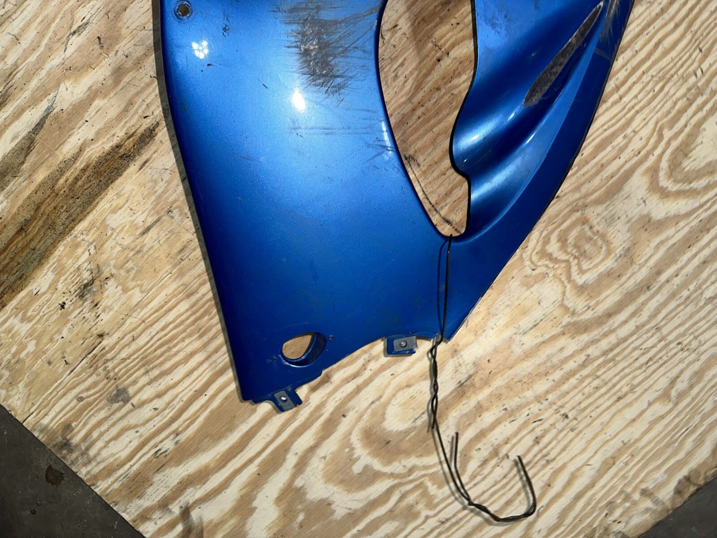 SUZUKI GSXR600 SRAD 1997-2000 OEM RIGHT SIDE MID COVER FAIRING COWL 94471-33E00