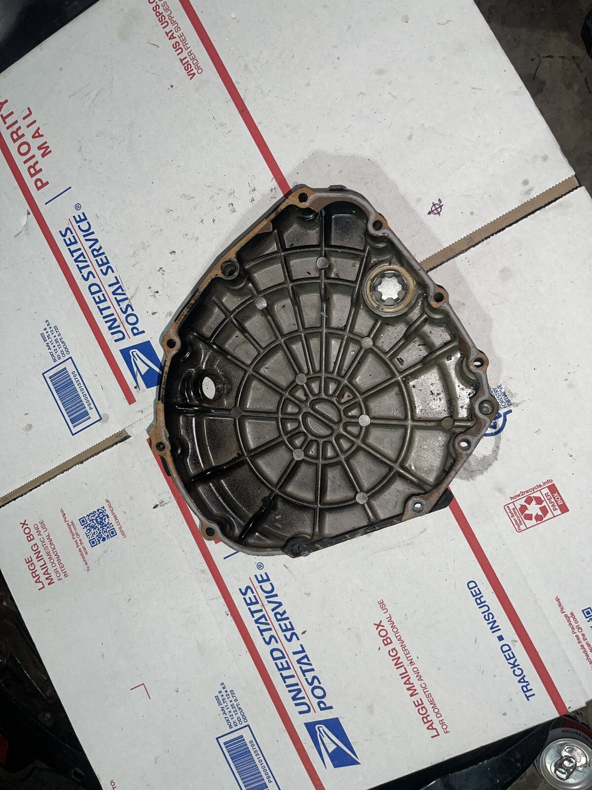 01-03 Suzuki GSXR 600 750 GSXR600 Clutch Cover Engine Motor Side Case  OEM