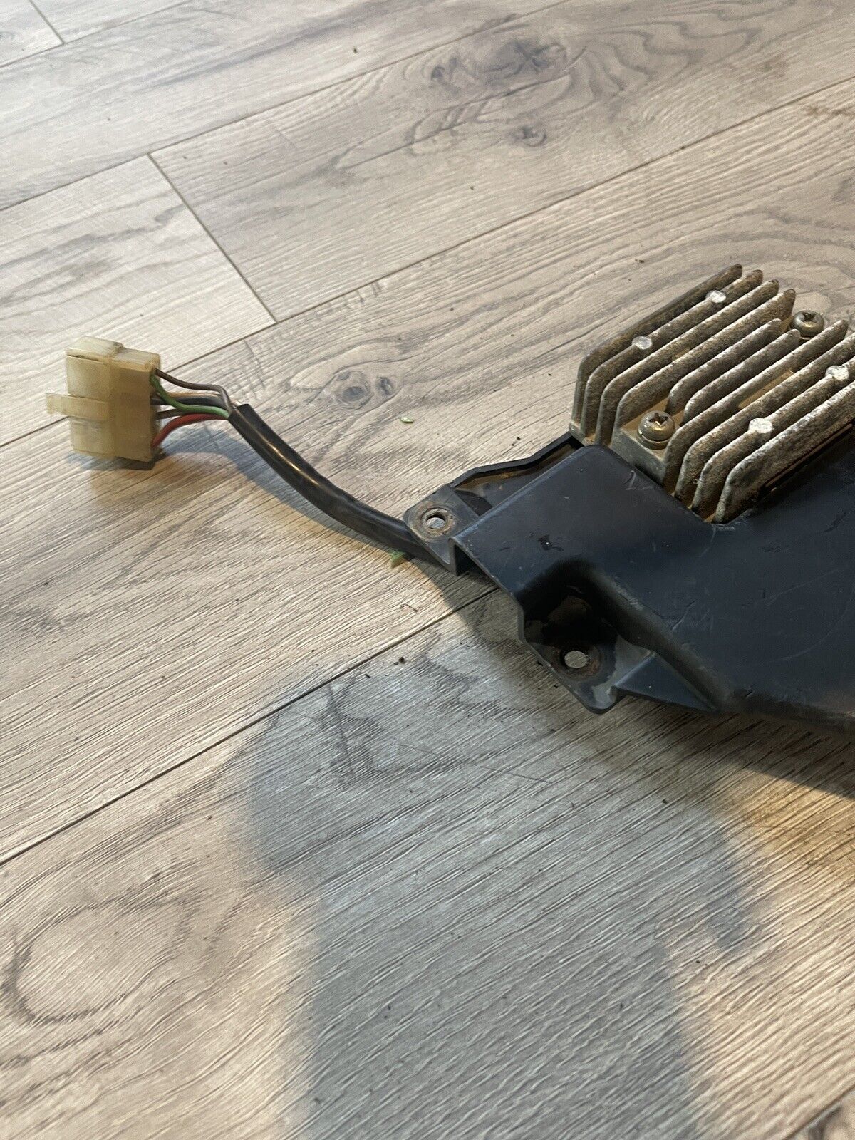 1980 Yamaha SECA 550 RECTIFIER VOLTAGE REGULATOR