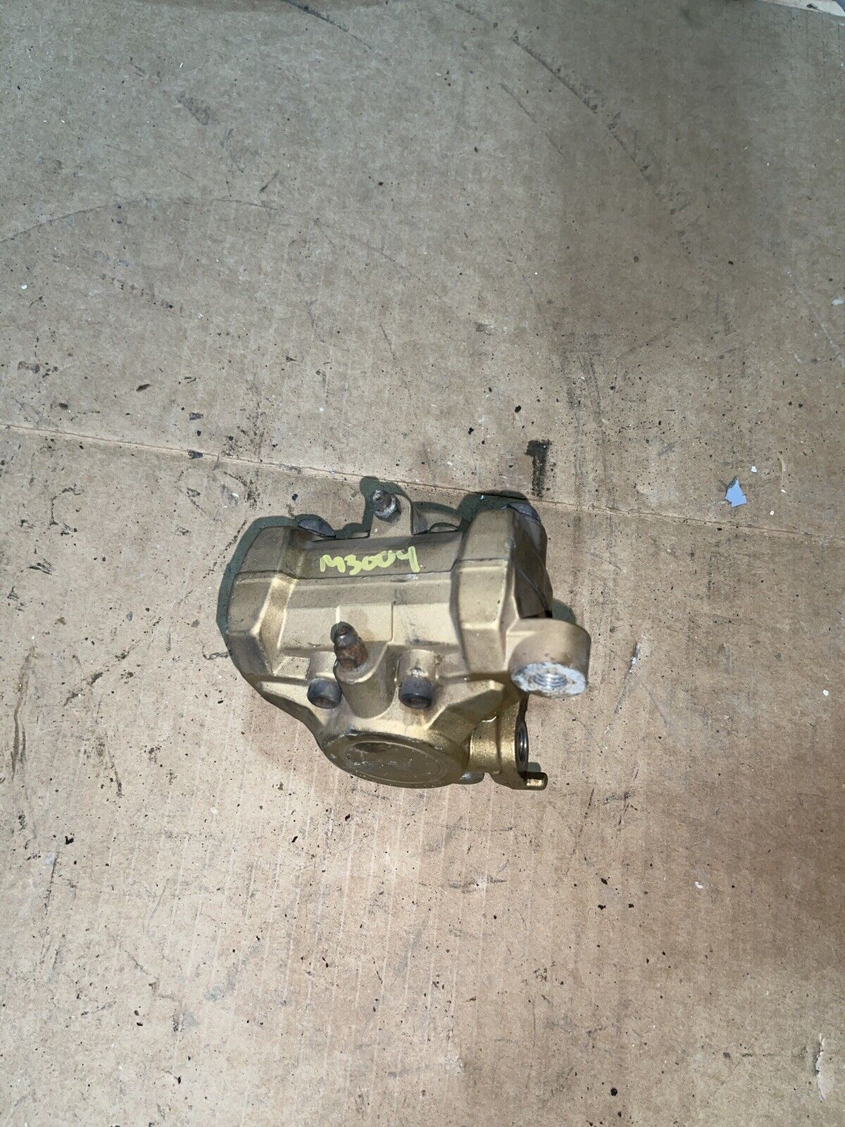 Yamaha FZ-600 Rear Brake Caliper 86-88 OEM