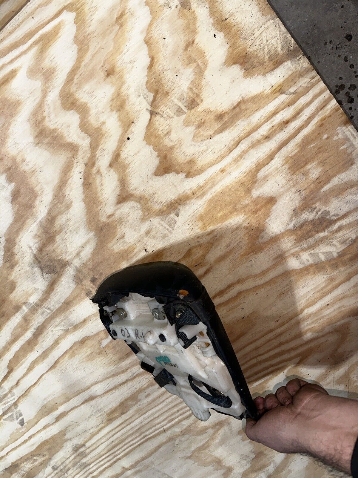 03-05 YAMAHA R6 & 06-09 R6S REAR BACK PASSENGER TANDEM SEAT PAD SADDLE PILLION