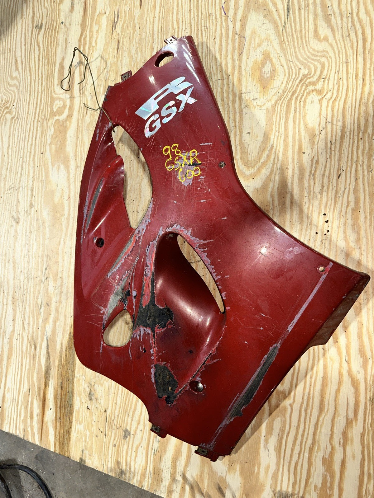 1997-2000 Suzuki GSXR600 GSXR 600 SRAD OEM Right Side Fairing Plastic Cowl