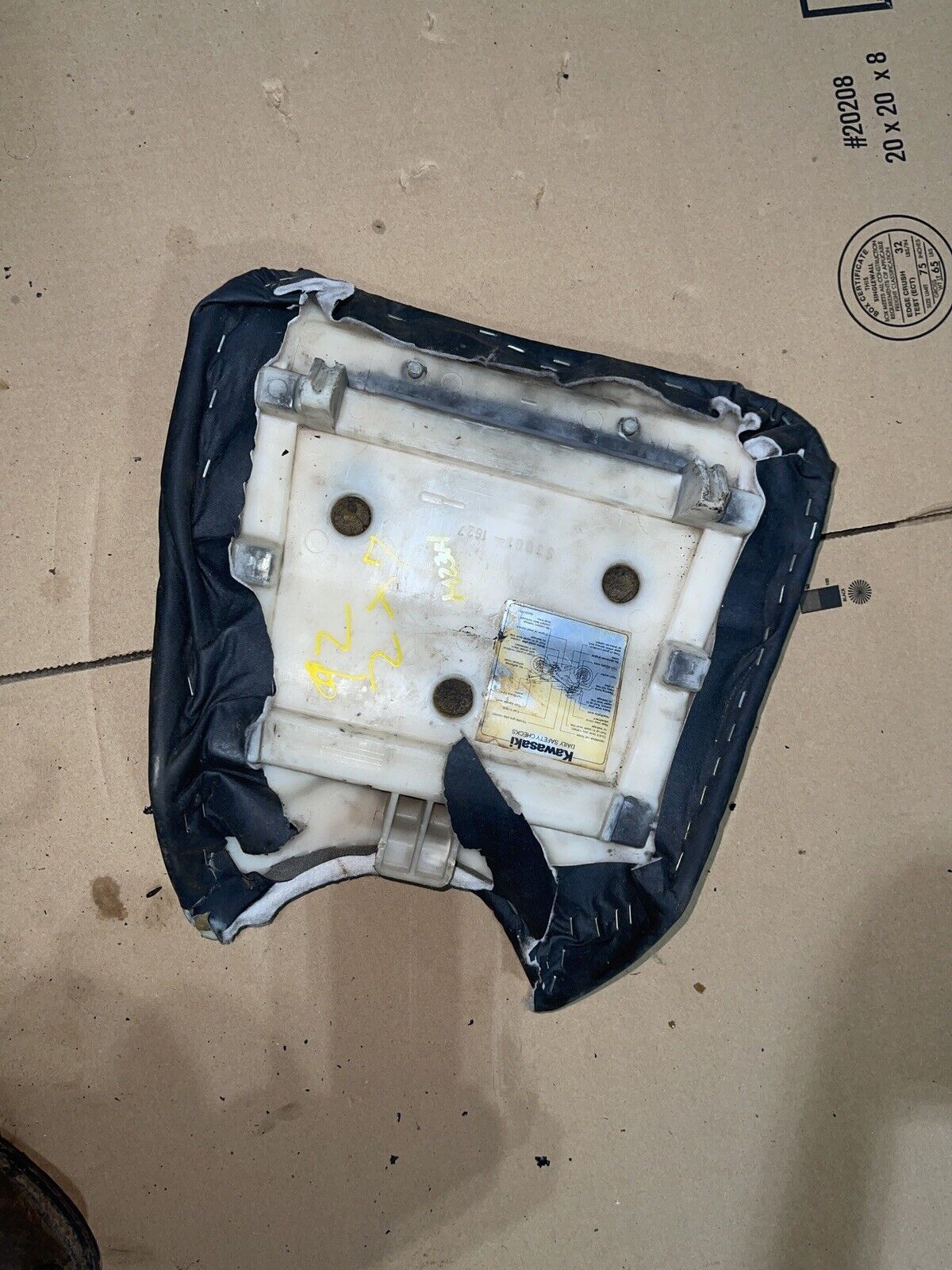 91 92 1992 1991 KAWASAKI NINJA ZX750 ZX7 FRONT DRIVER SEAT SADDLE PILLION
