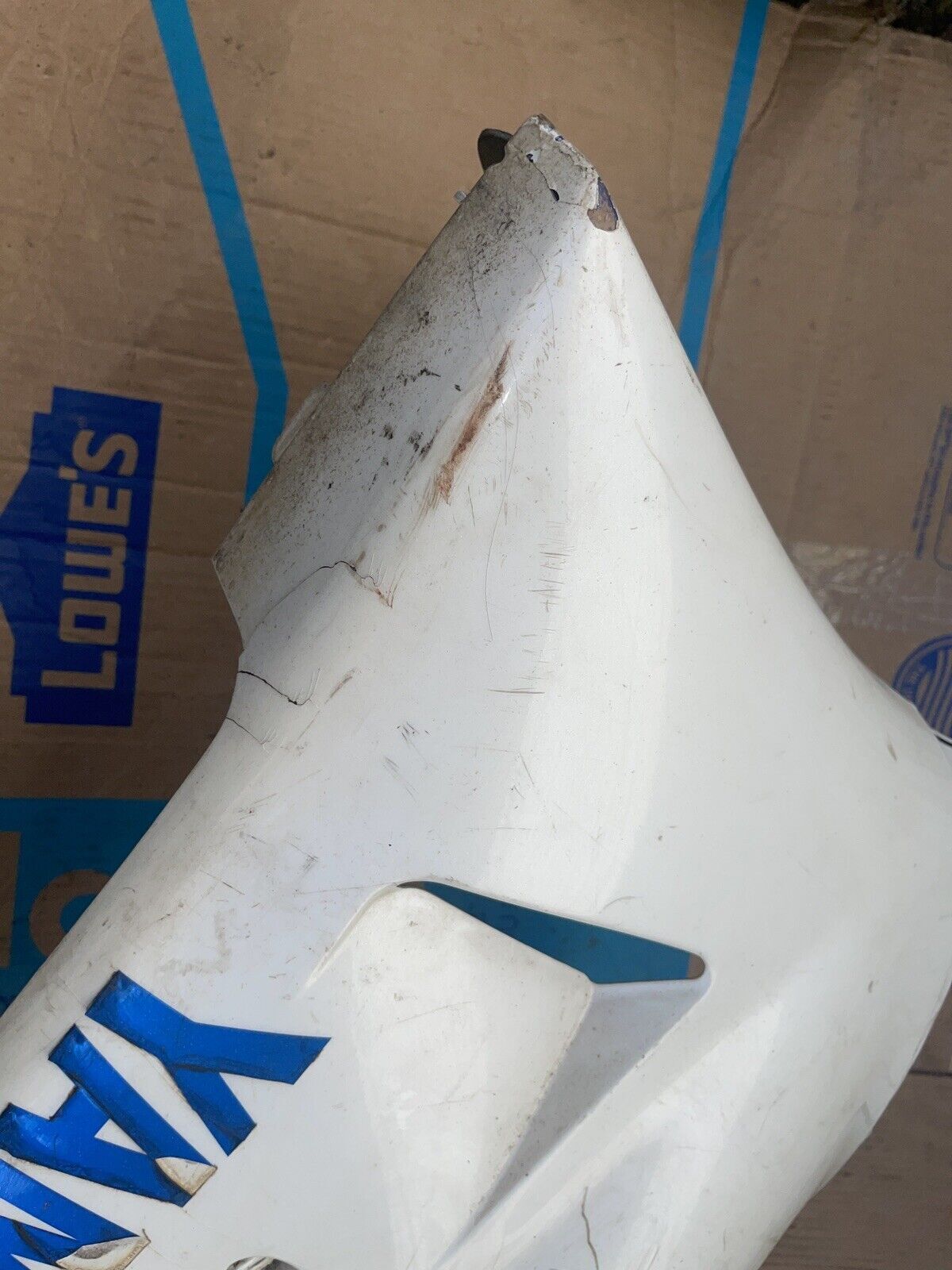 01 Yamaha R1 YZF-R1 Right Lower Belly Fairing Cover Panel Plastic 5JJ-28385-00