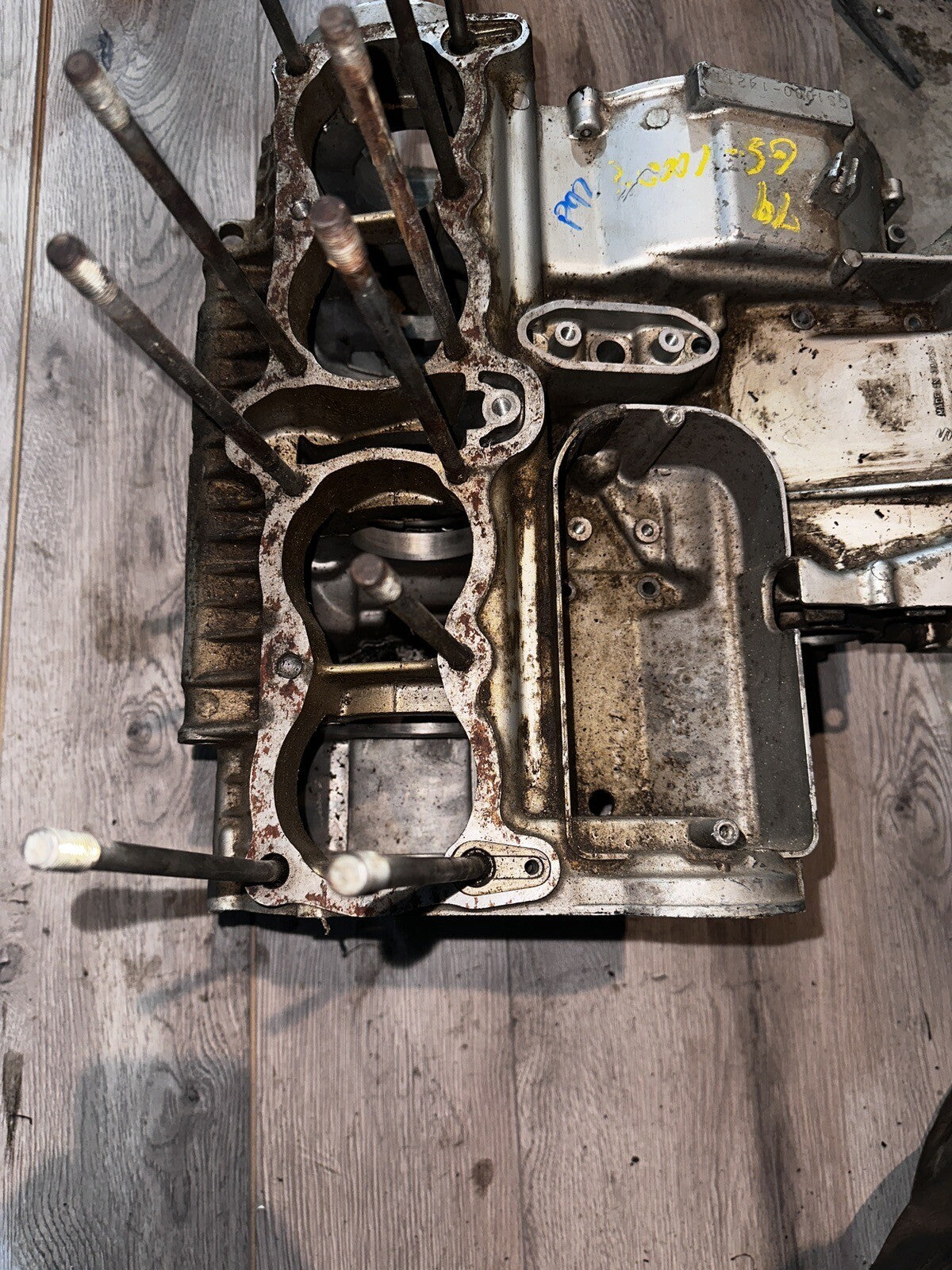 79 SUZUKI GS1000 ENGINE CRANKCASE