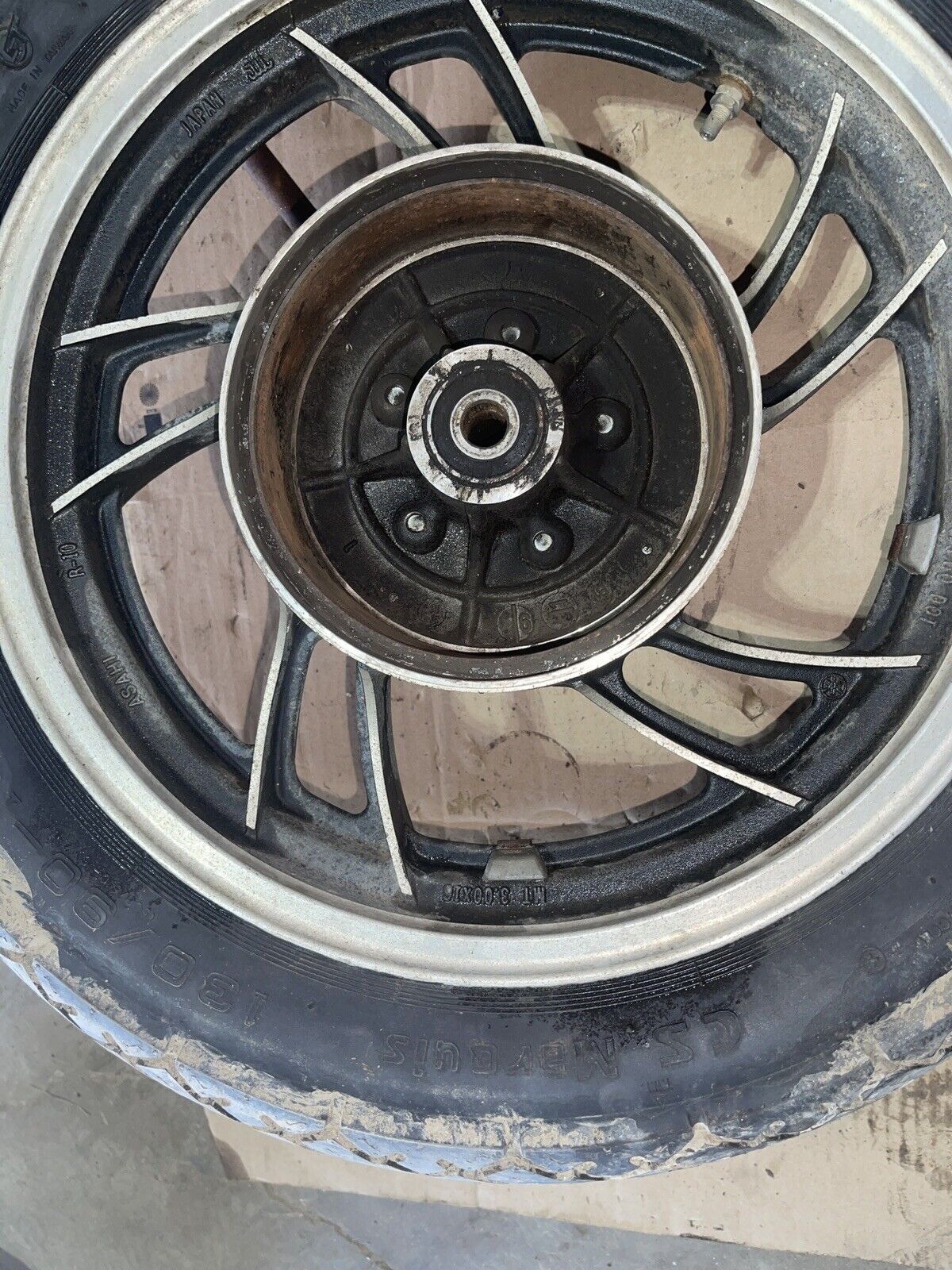 82 Yamaha XV 920 XV920 Virago rear back wheel rim straight